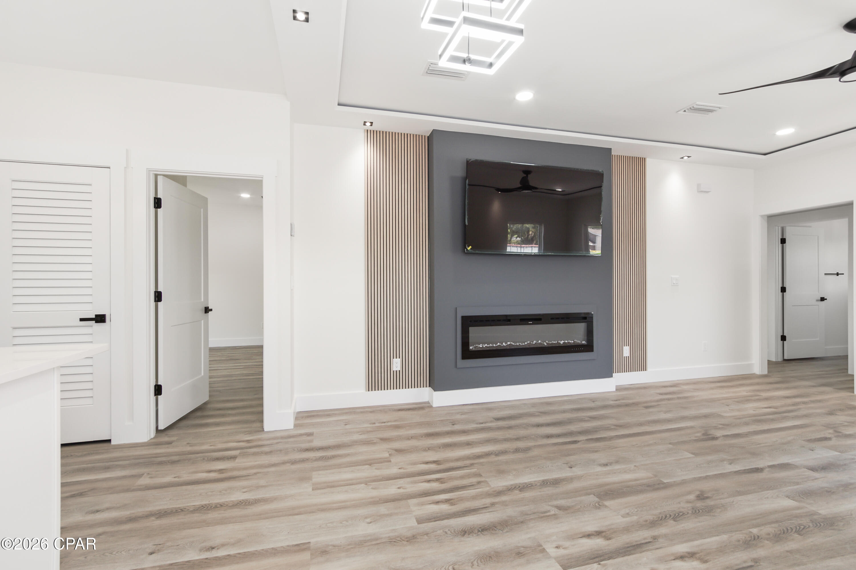 Pine Orchards Hgts 1st Add - Residential