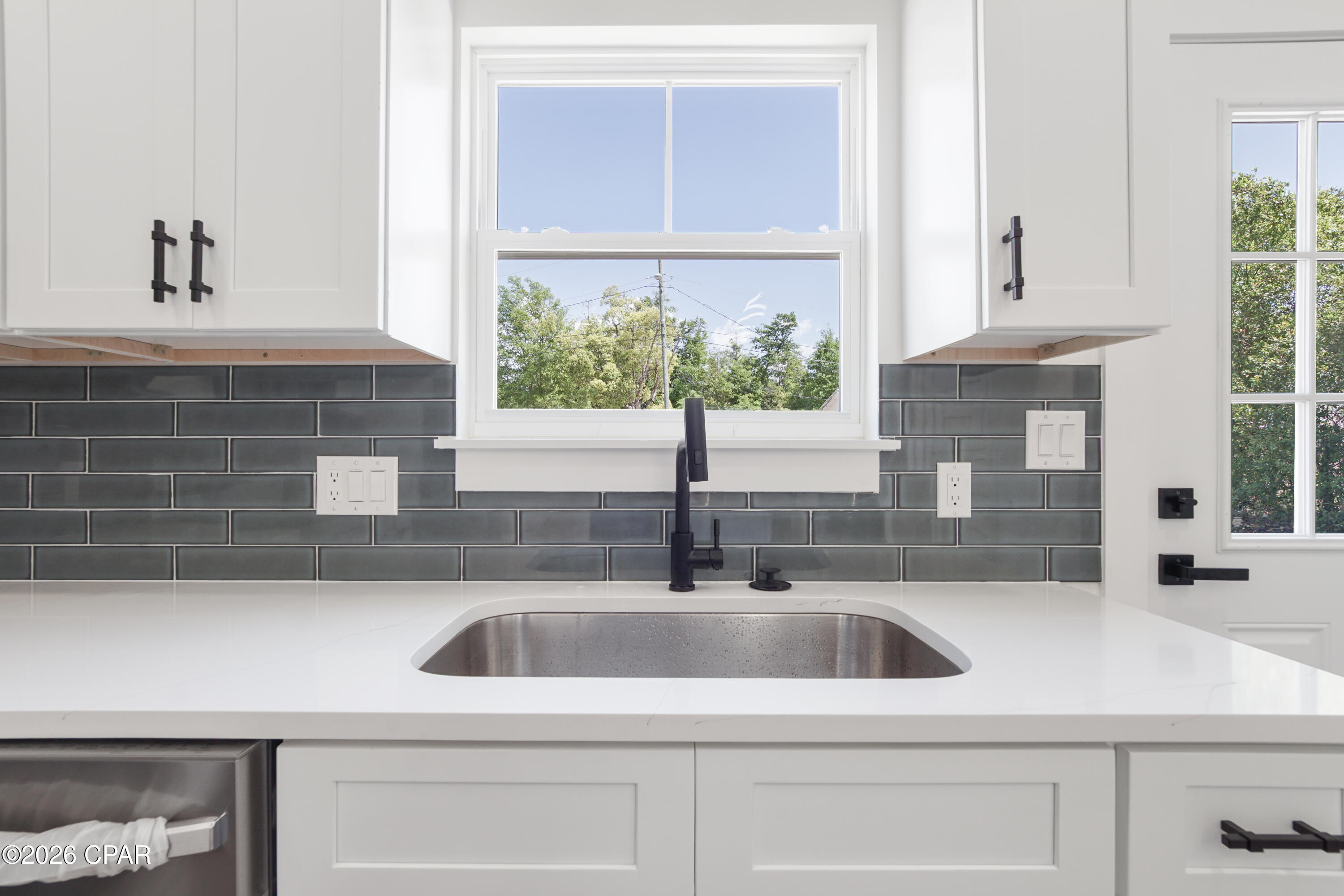 Pine Orchards Hgts 1st Add - Residential