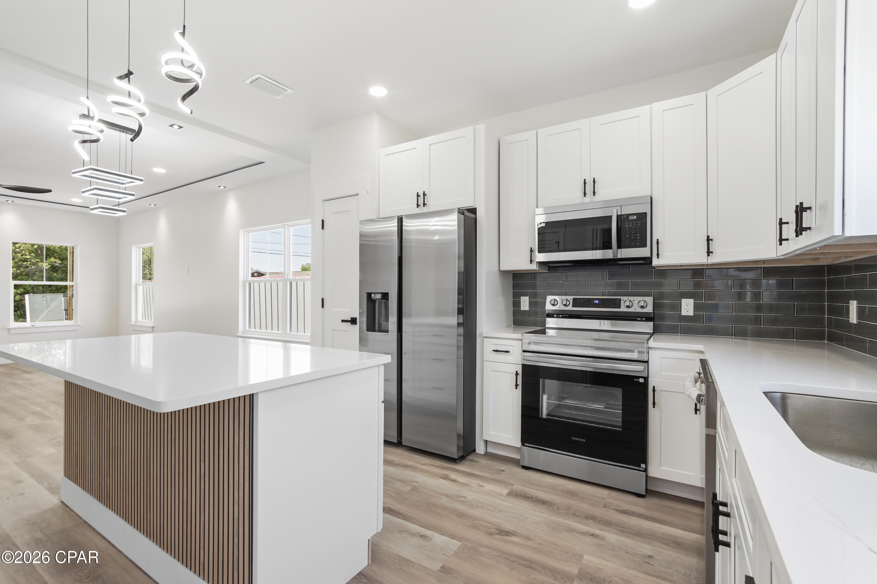 Pine Orchards Hgts 1st Add - Residential