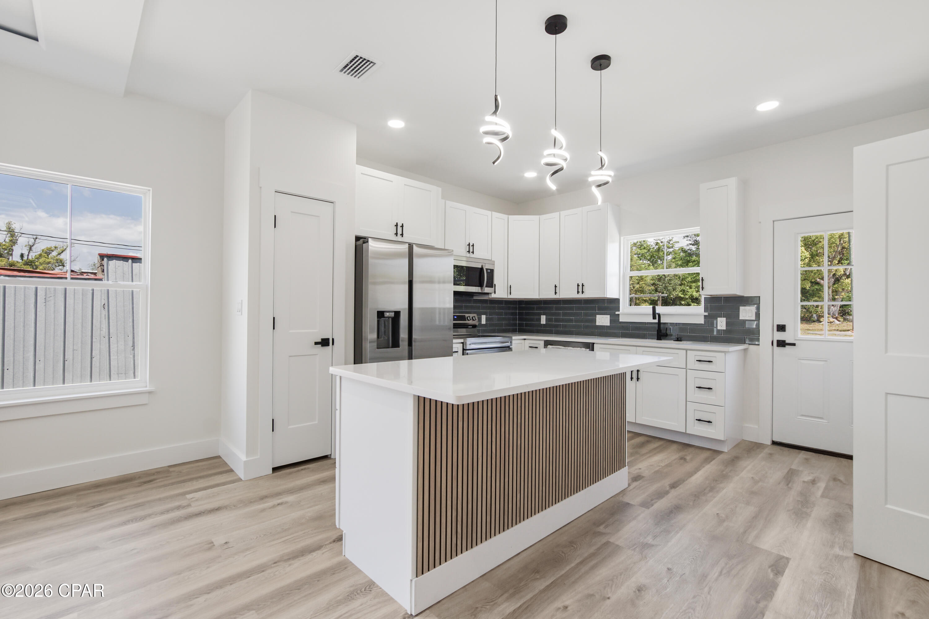 Pine Orchards Hgts 1st Add - Residential