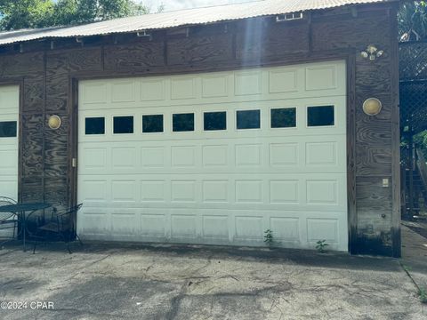 A home in Wewahitchka