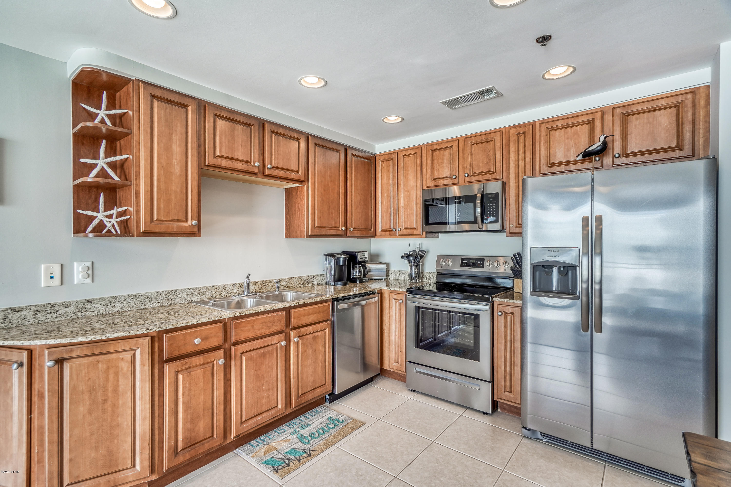 Splash Condo - Residential