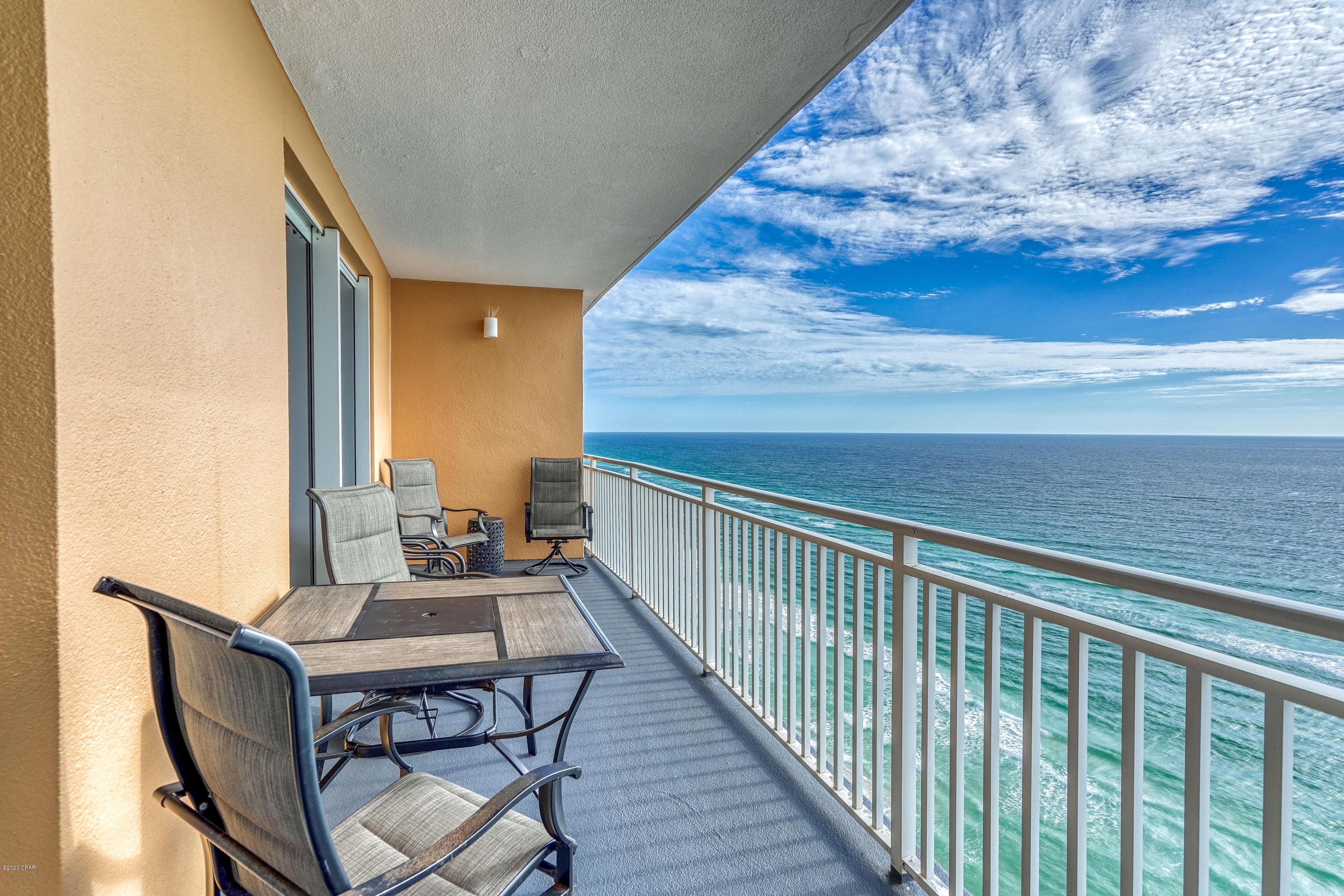 Splash Condo - Residential