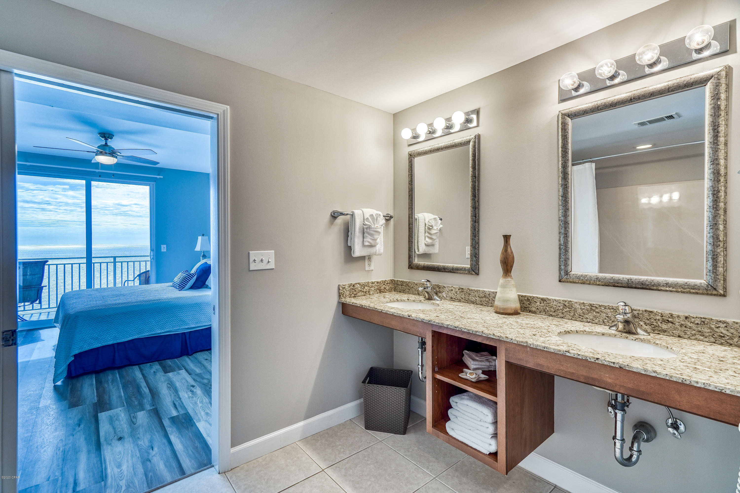 Splash Condo - Residential