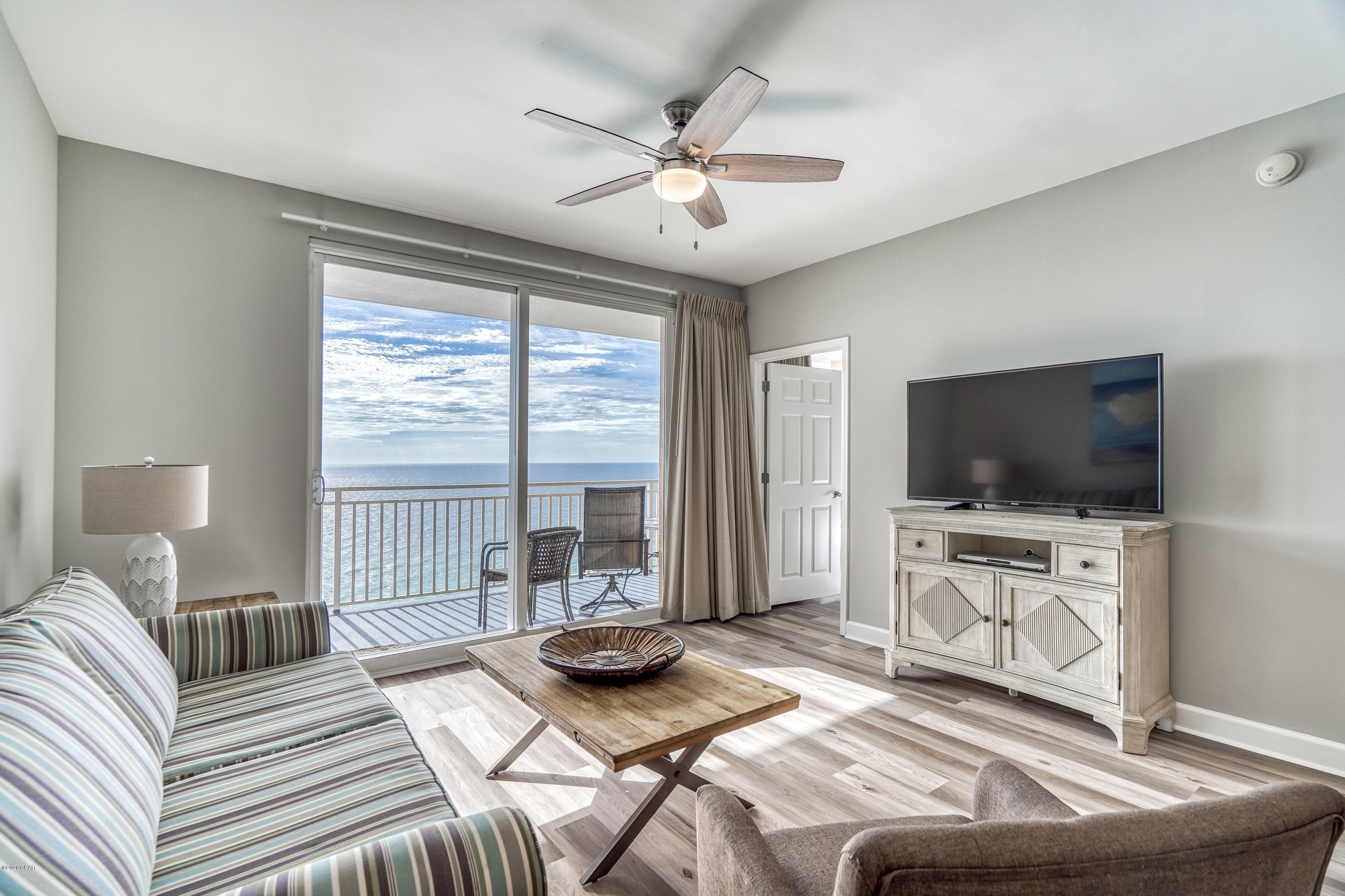 Splash Condo - Residential