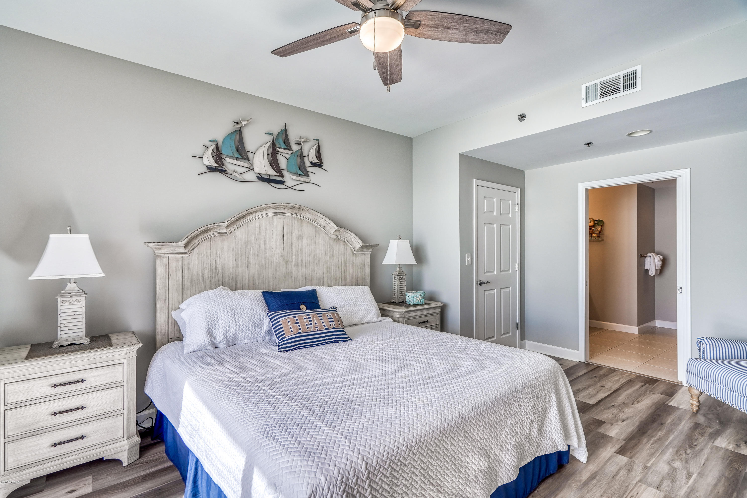 Splash Condo - Residential