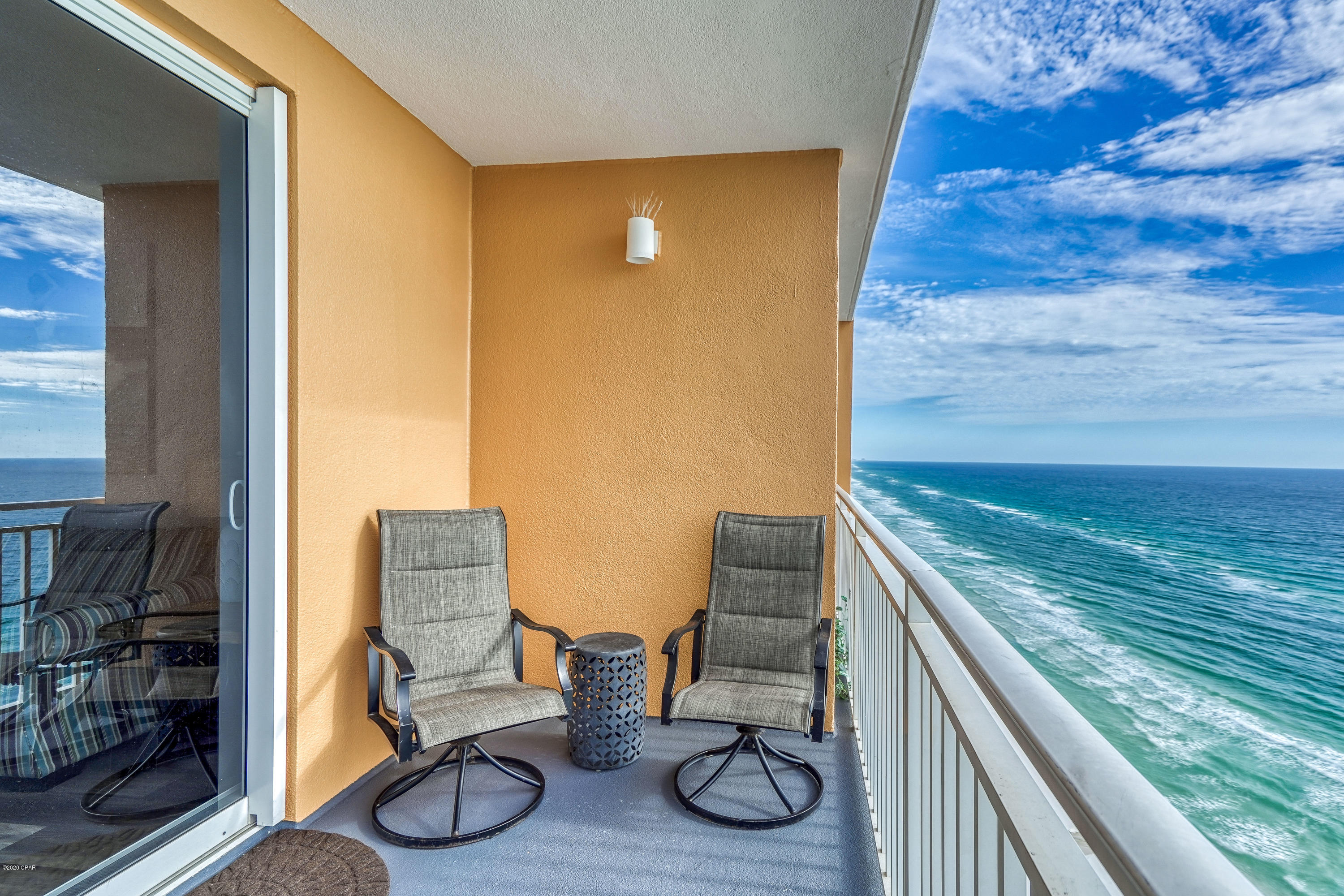 Splash Condo - Residential