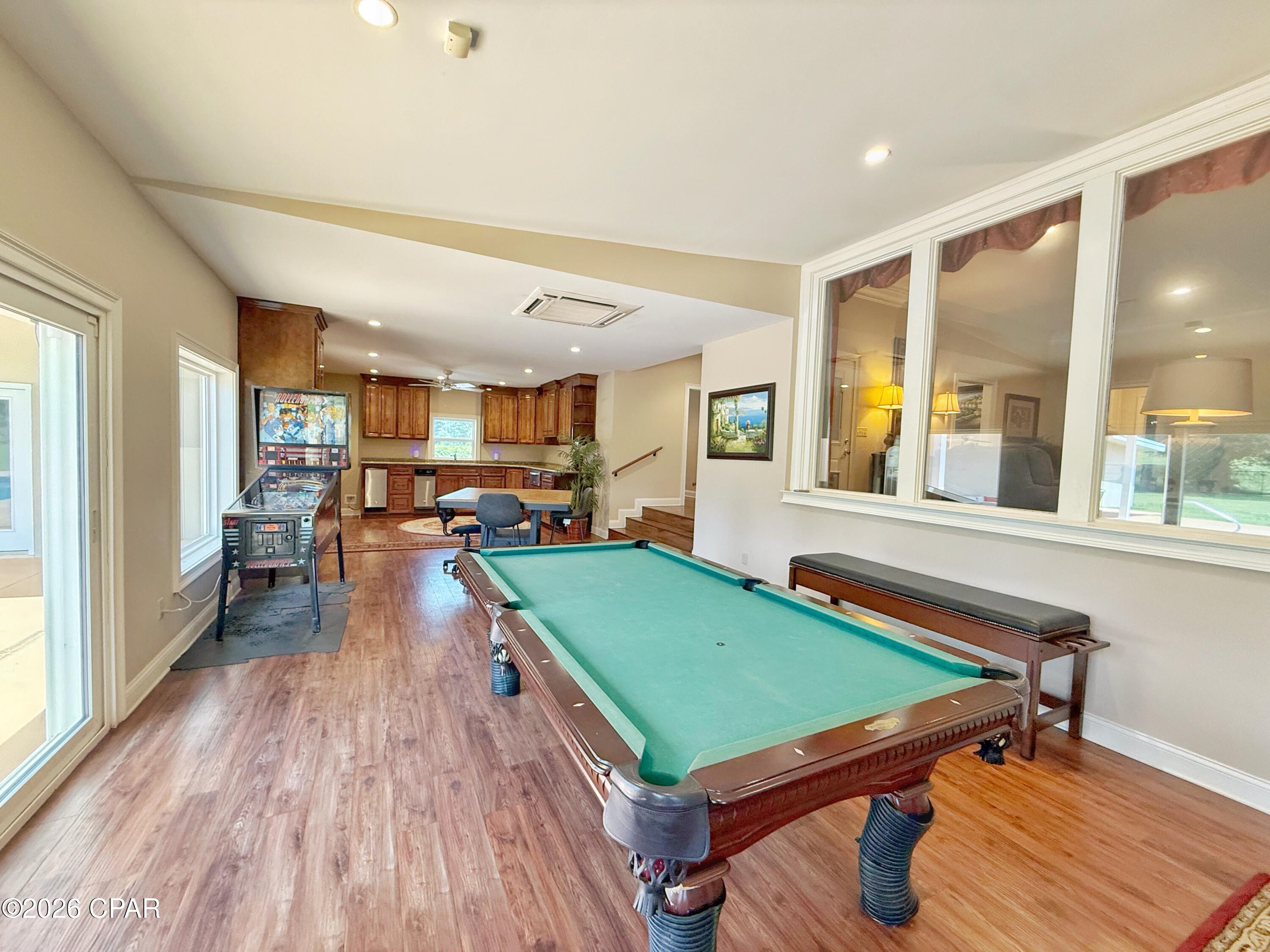 4528 Red Oak