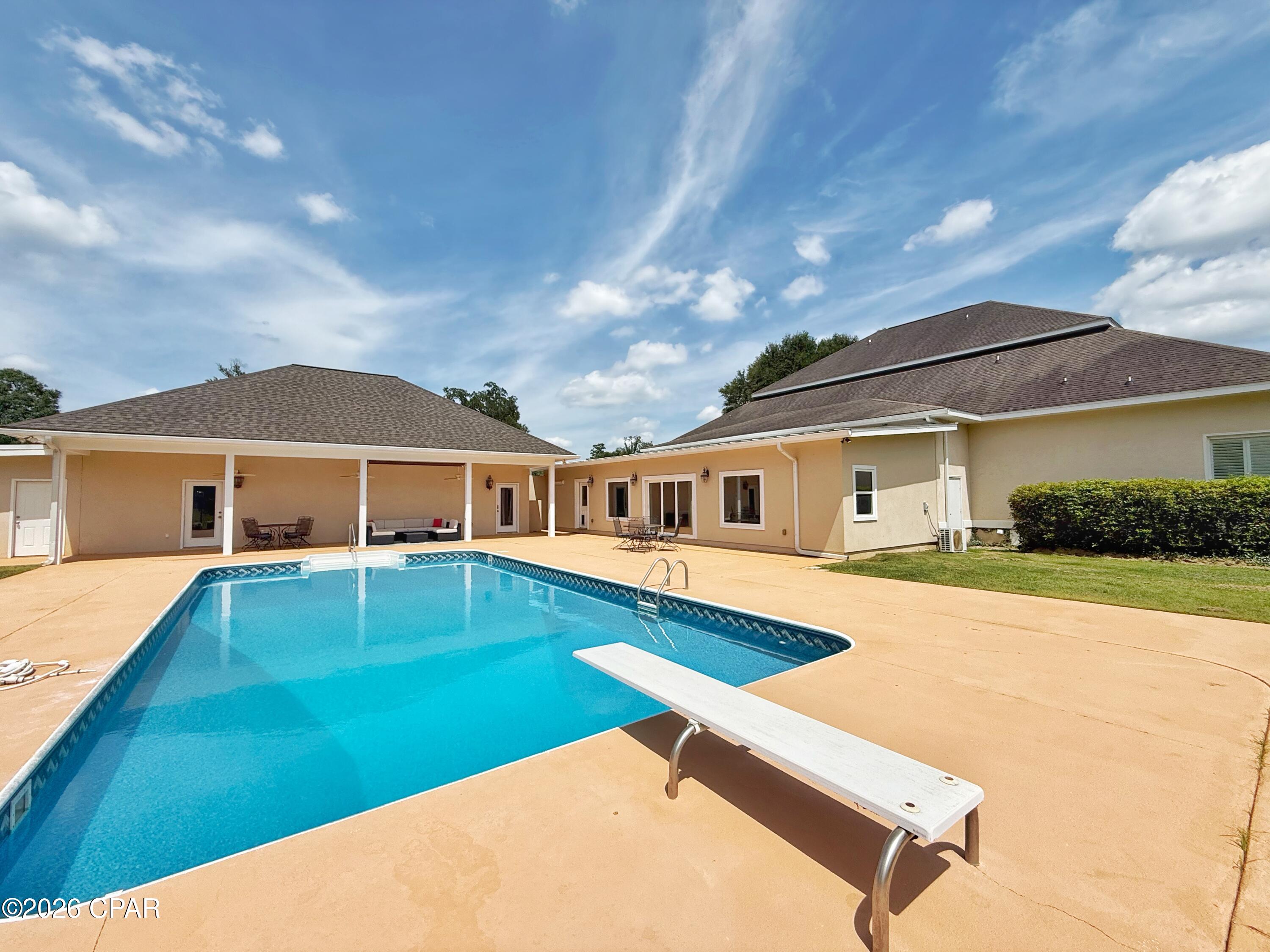 4528 Red Oak