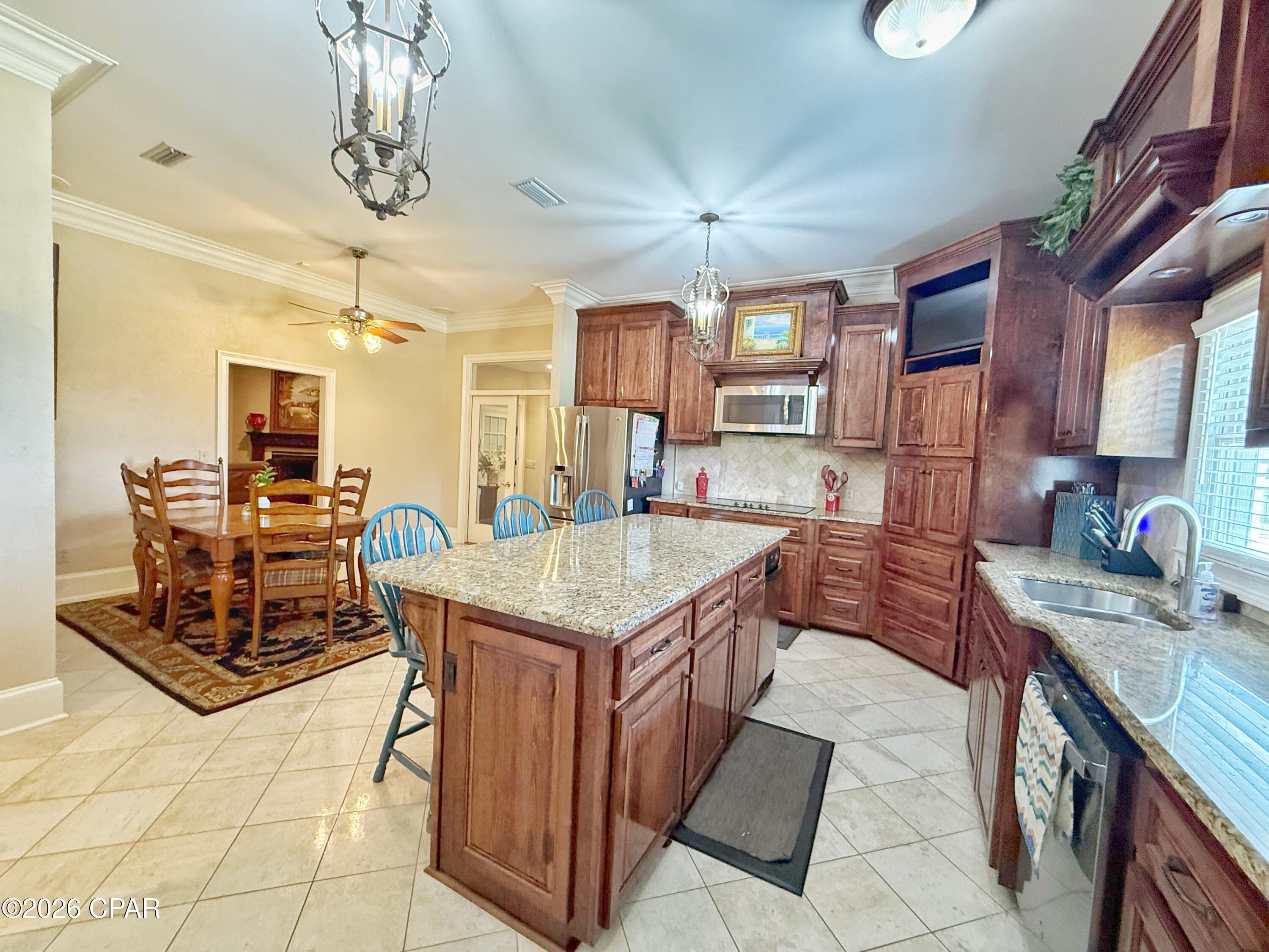4528 Red Oak