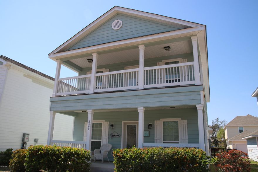 HUGE PRICE REDUCTION!!!  PERFECT!!! This 3/2.5 PRISTINE, open floor plan, FULLY FURNISHED, GORGEOUS home with a DETACHED GARAGE in MAGNOLIA BAY CLUB awaits YOU!! The furniture, TVs (lots of them), dishes, silverware, serving pieces, bedding - ALL TOP of THE LINE!! Have I said GORGEOUS??!! 3cm granite, stainless steel appliances, maple cabinets, crown molding - & tons of storage!!! Also features a Rinnai tankless water heater. Nice sitting area upstairs. Was used as a second home, rarely!! Like getting a NEW MODEL HOME that has been PROFESSIONALLY DECORATED!!

Neighborhood offers: heated tropical pool, dock, storage for paddle boards, kayaks, weight room, BBQ area....your own slice of HEAVEN!!! Call your favorite Realtor to see this one, you will be glad you did!! Buyer to verify measuremen