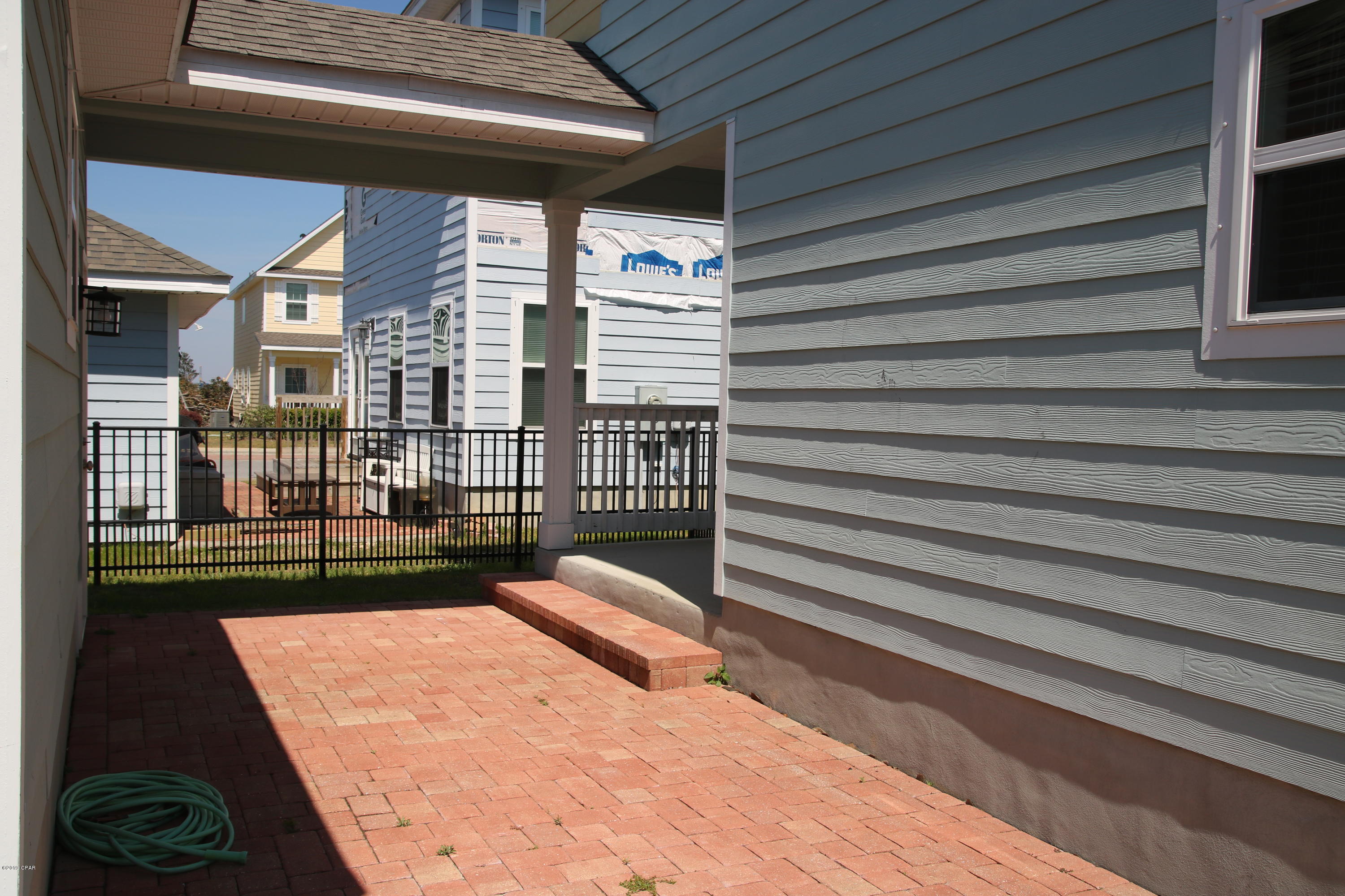 Magnolia Bay Club - Residential