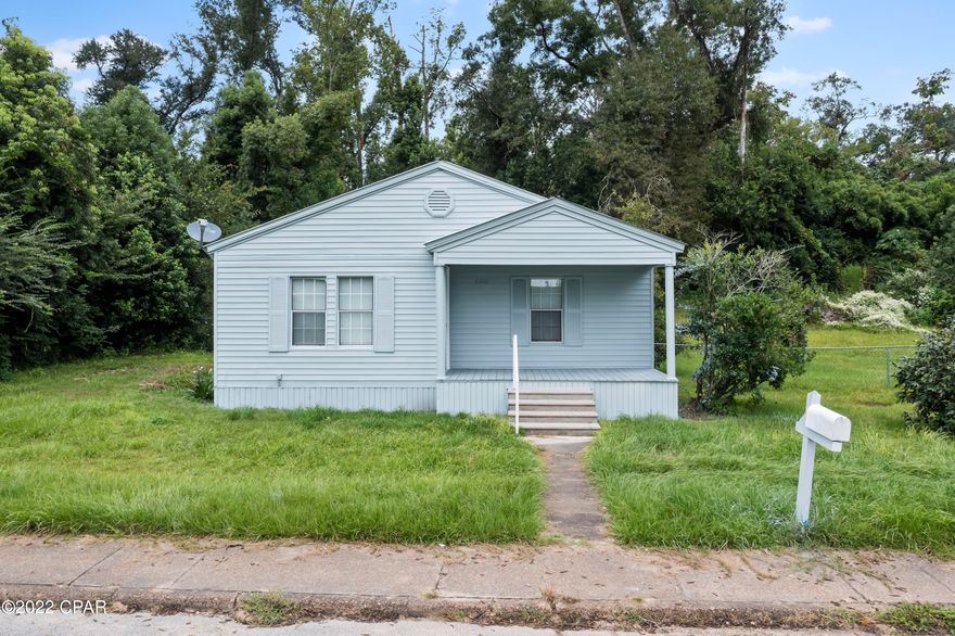 Beautiful remodeled 2 Bedroom 2 Bathroom single family home in Marianna Florida.



With over 1000 living sq ft this home has been tastefully remodeled. Boasting new Kitchen, 2 new bathrooms, new closets, new flooring and baseboards. Even new appliances will also be installed prior to closing for the new owner to enjoy.



The home sits on an oversized 0.55 acre fenced in lot plenty of room for entertaining the family and pets.



Don't miss out.