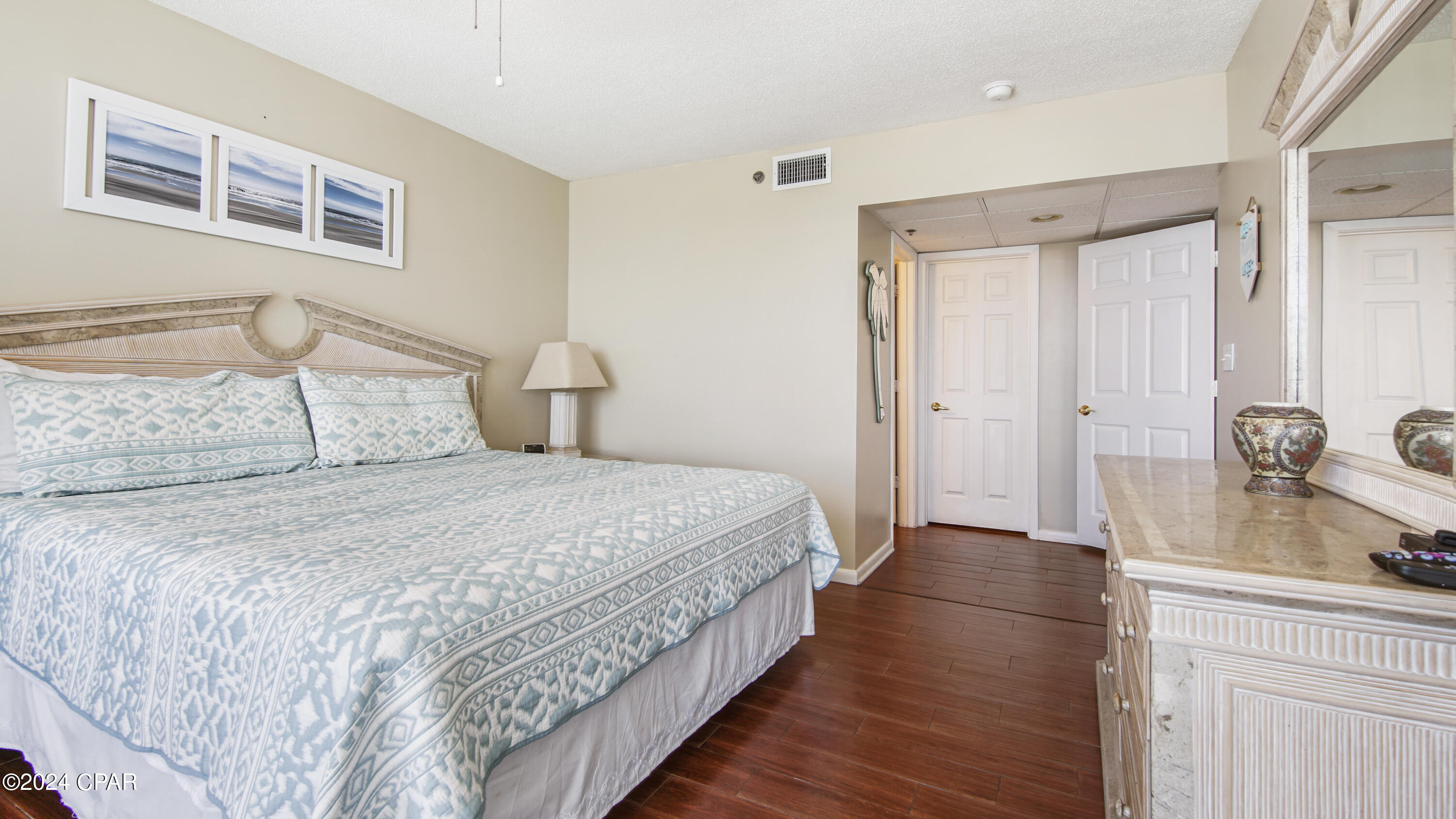 Long Beach Towers IV - Residential