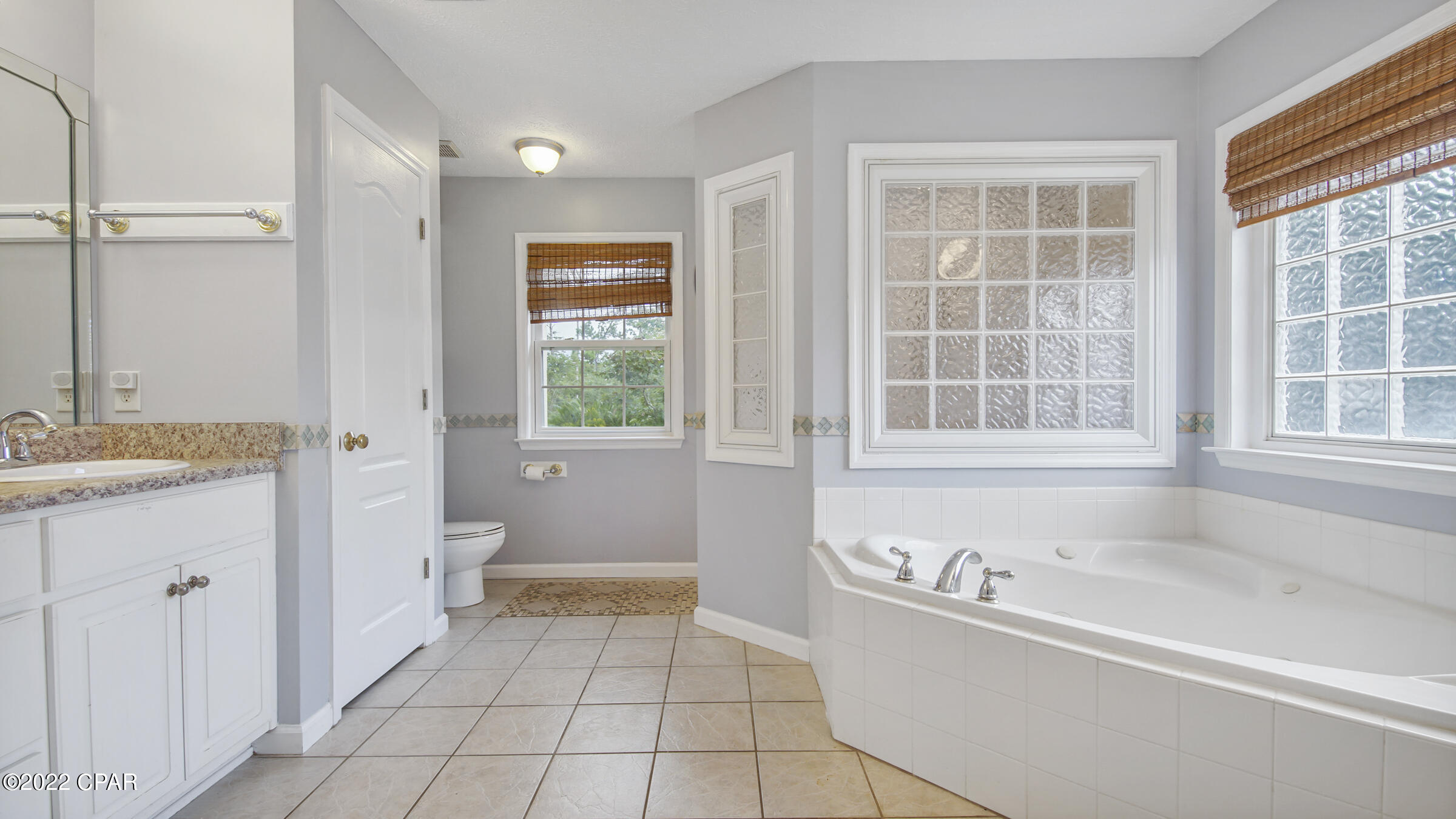 Lakewood Manor U-3 - Residential