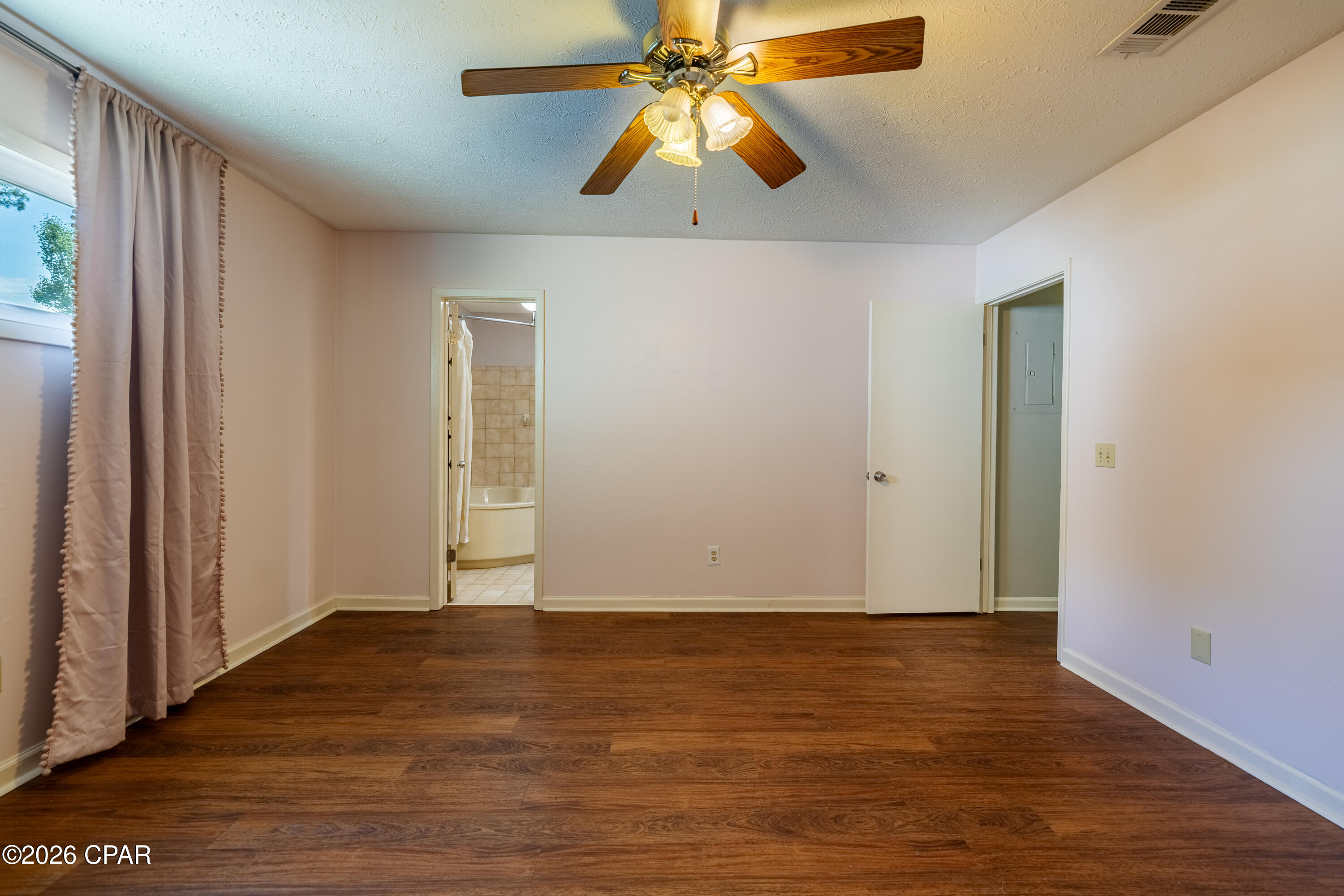 Shade Tree Condo Ph II - Residential