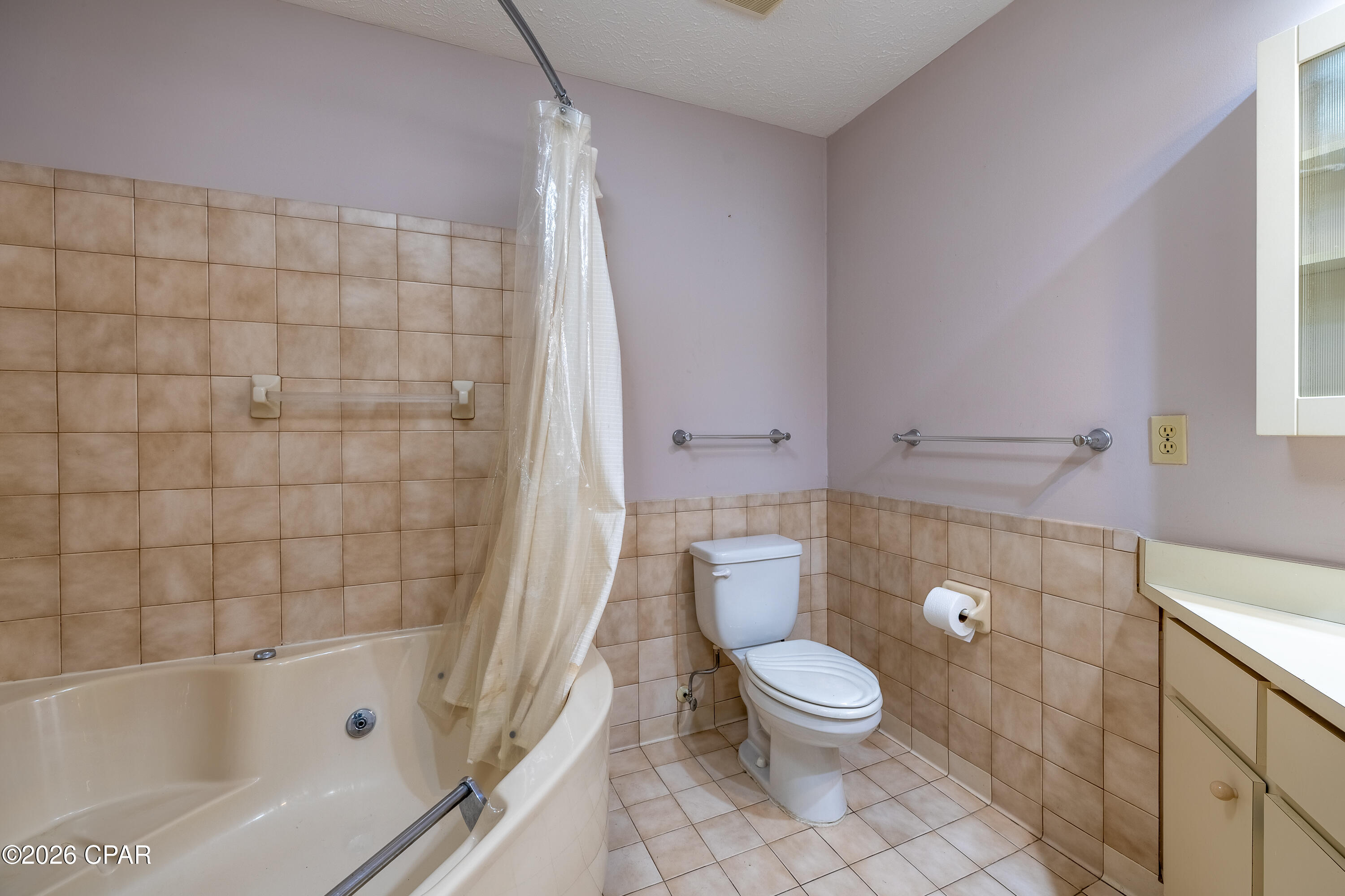 Shade Tree Condo Ph II - Residential