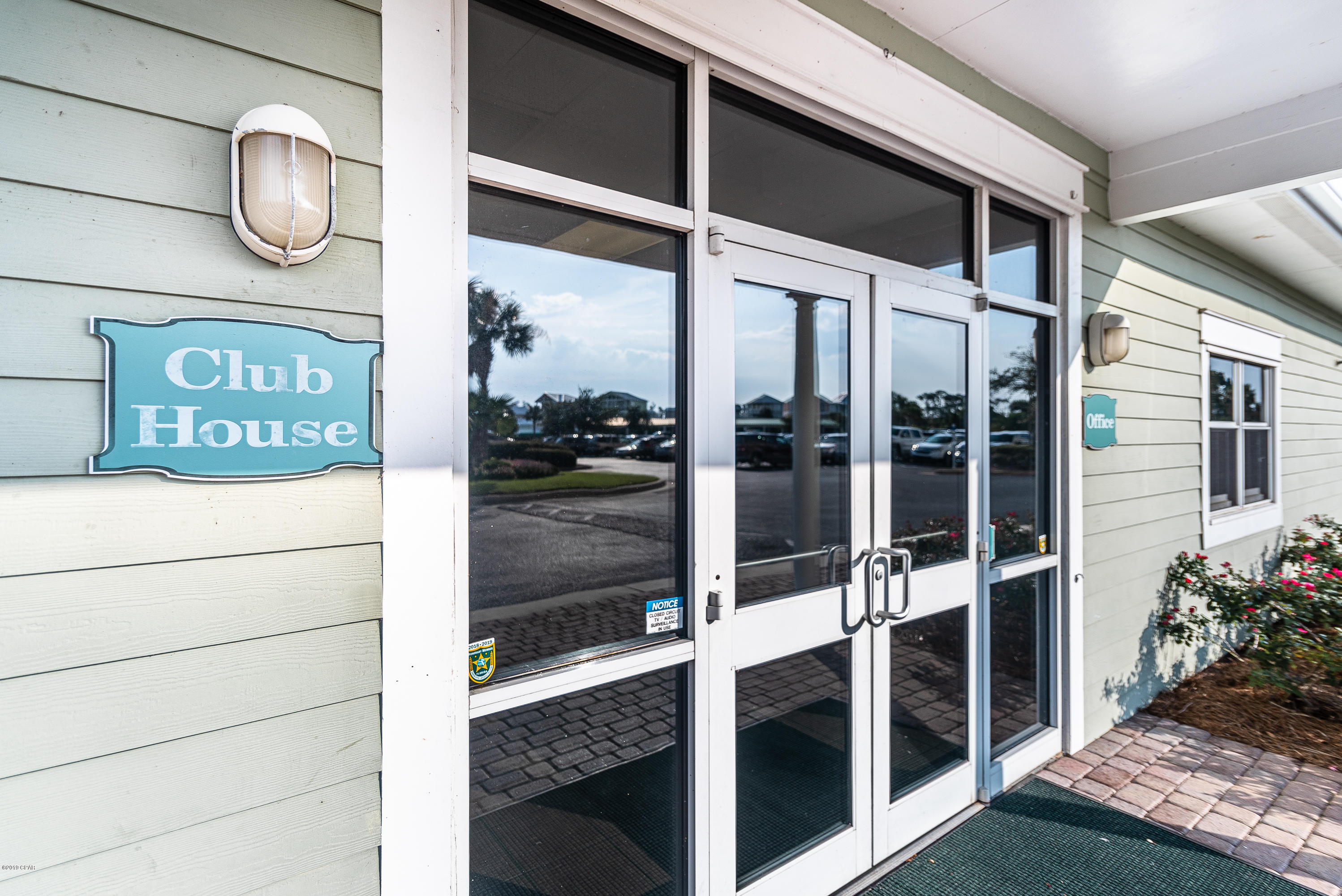 Hibiscus By The Bay - Residential