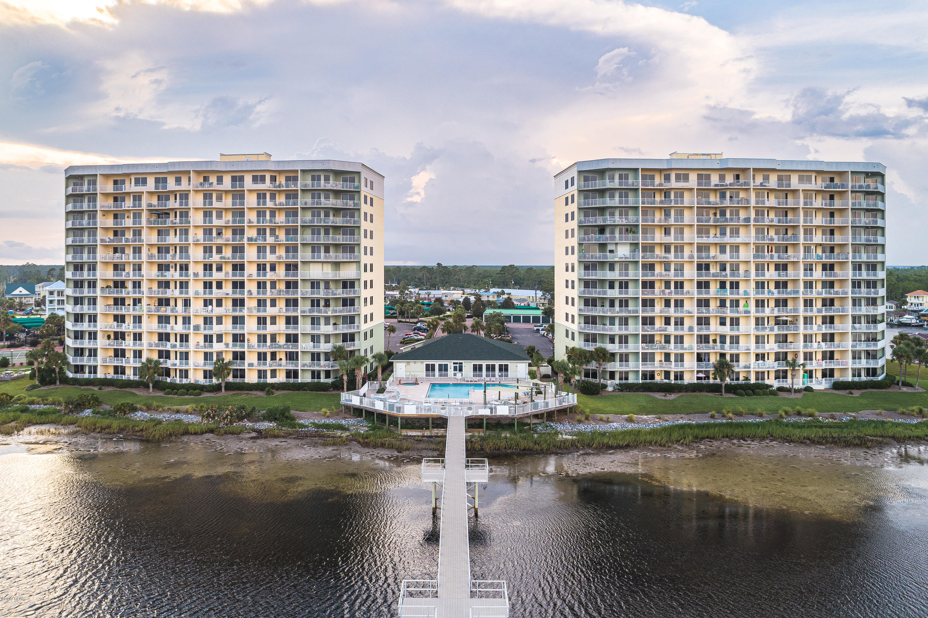 Hibiscus By The Bay - Residential