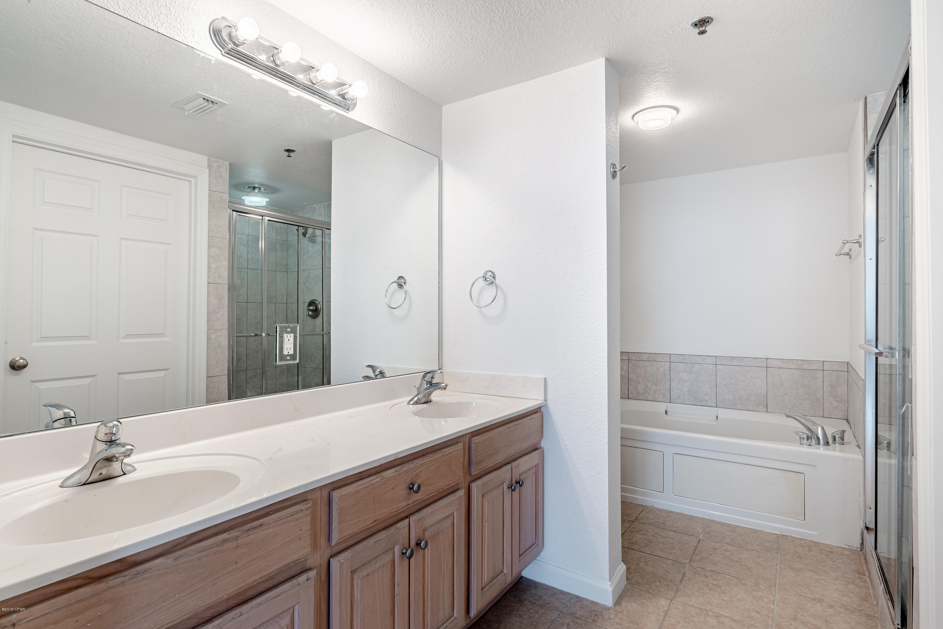 Hibiscus By The Bay - Residential