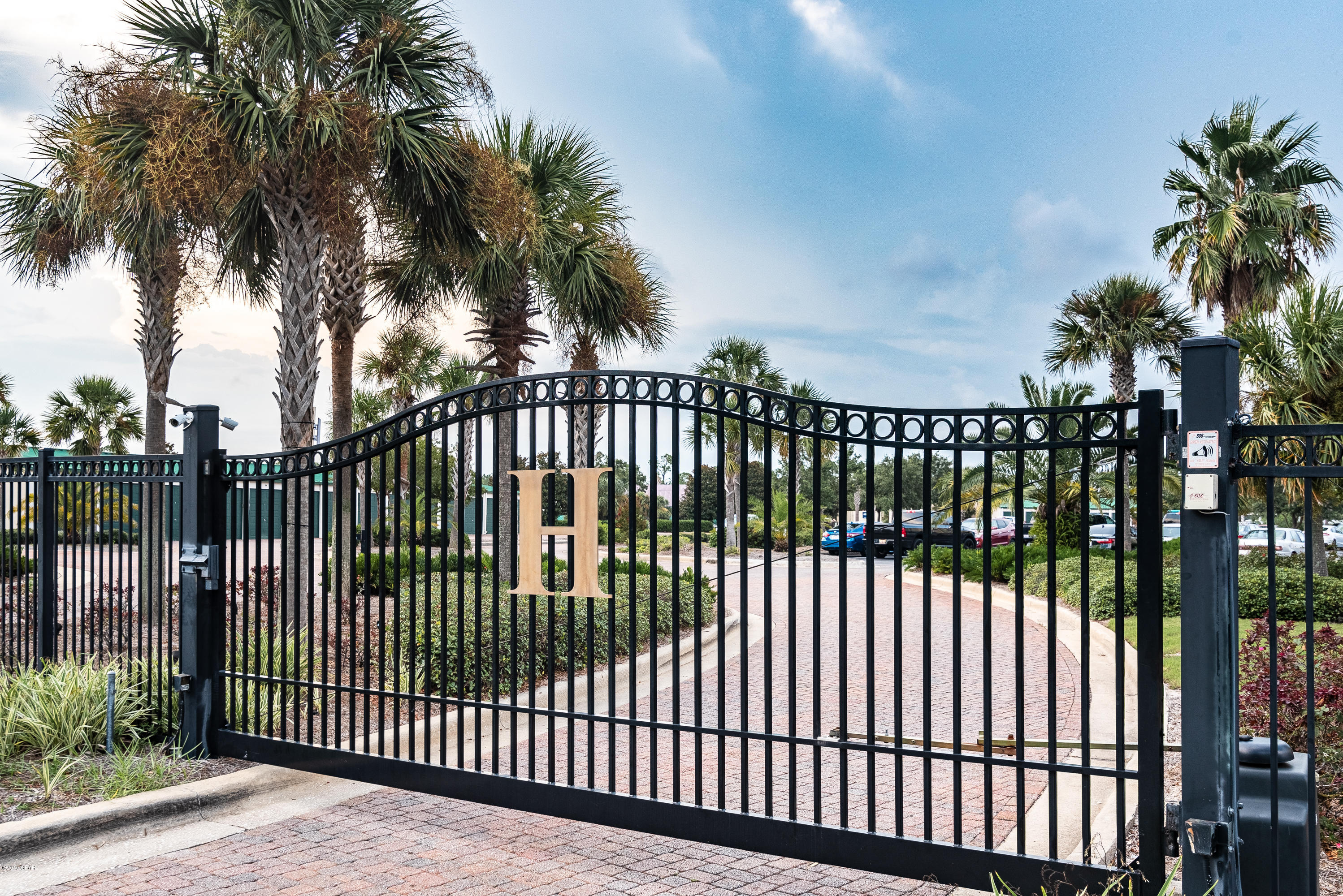 Hibiscus By The Bay - Residential