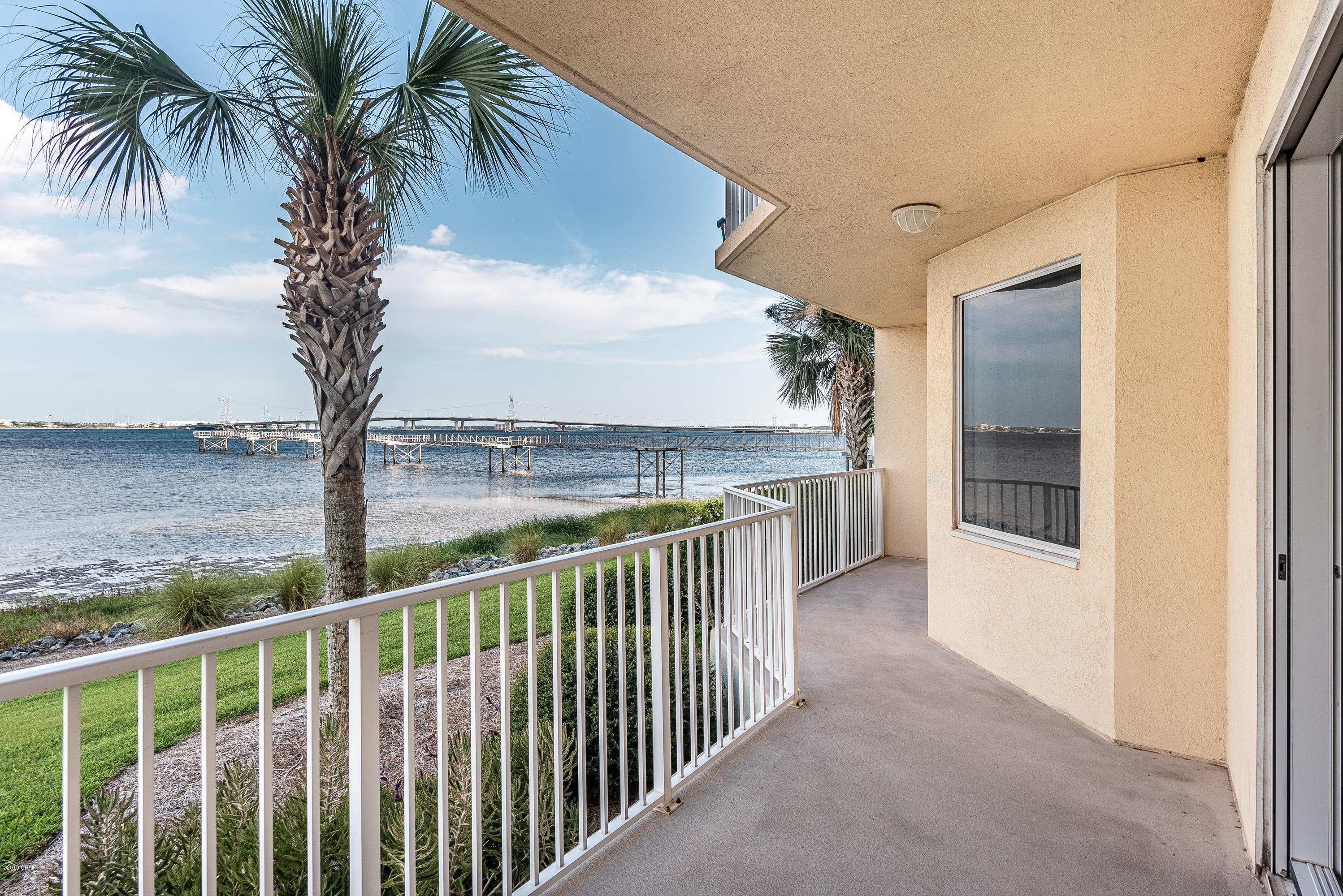 Hibiscus By The Bay - Residential