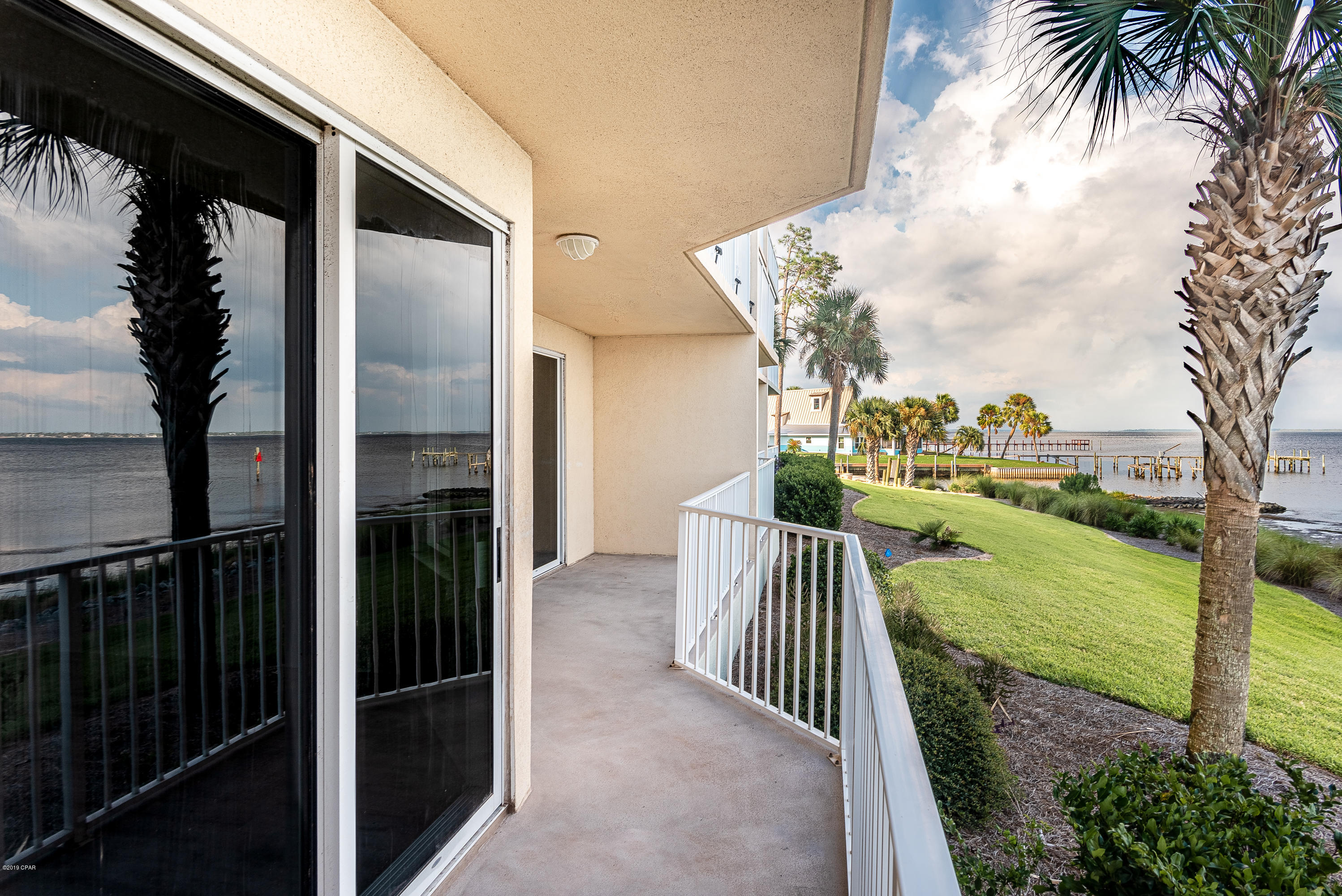 Hibiscus By The Bay - Residential