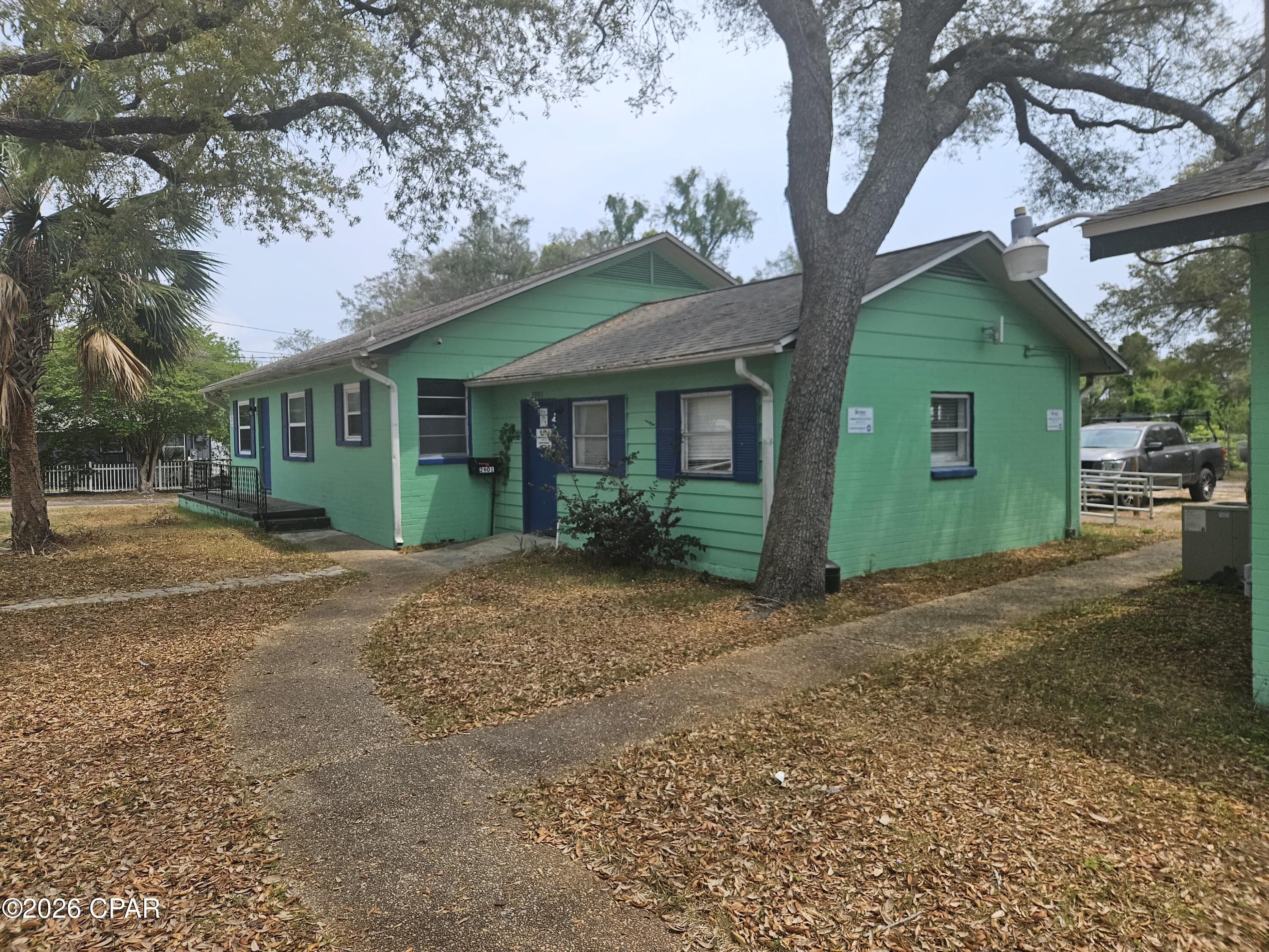 [No Recorded Subdiv] - Commercial Sale