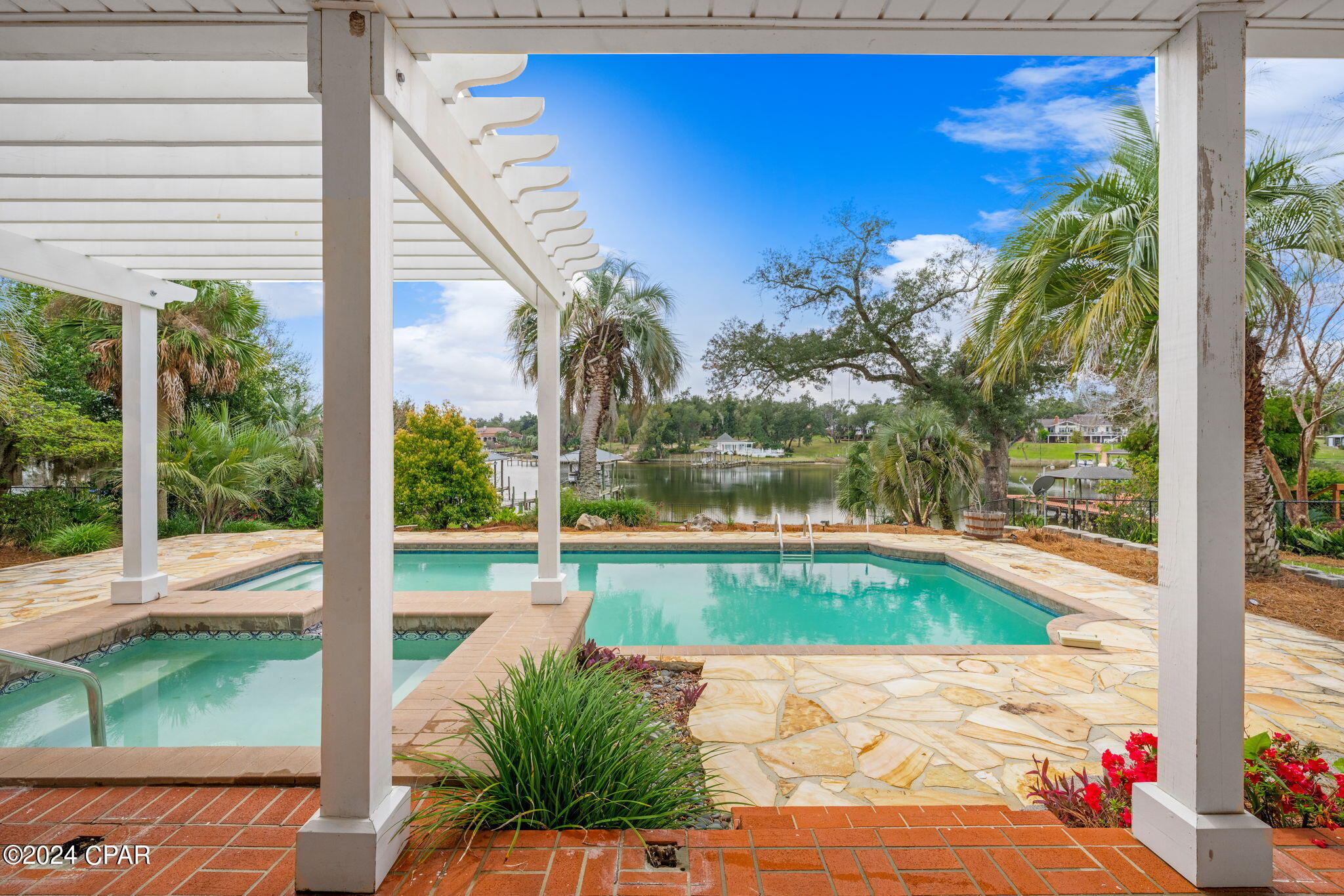 Cove Terrace - Residential