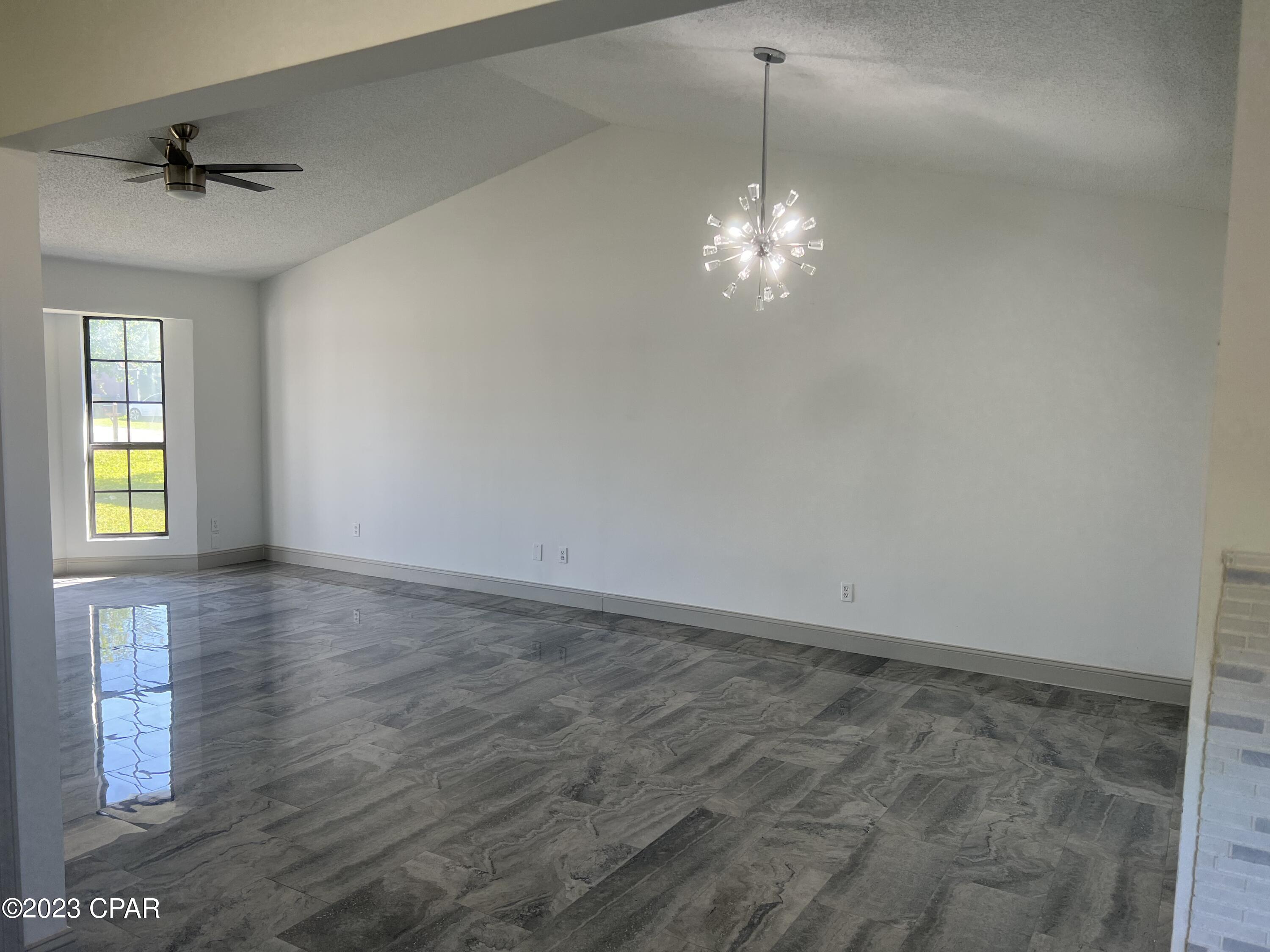 Belaire Estates U-5 - Residential