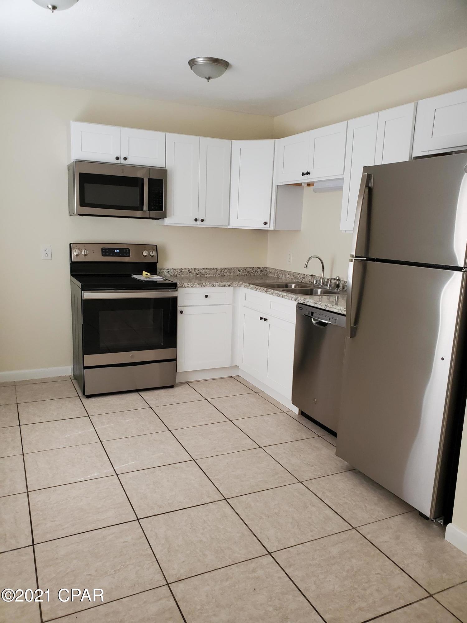 [No Recorded Subdiv] - Residential Lease