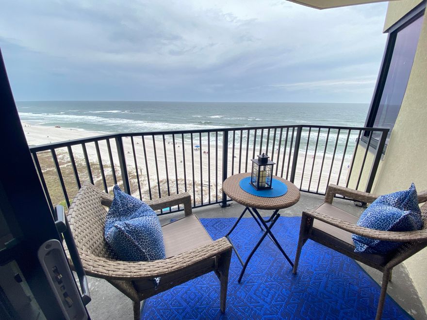 'CURRENTLY UNDER CONTRACT, SELLER ACCEPTING BACKUP OFFERS' The Sunbird has recently had all windows and balcony doors replaced. The Sunbird is a mid-rise condo property (only 12 floors each tower) that offers the security of a gated community, 3 gulf front pools and a tennis court. This unit has gorgeous coastal views looking eastward down the coastline and is located on the quieter side of the development . All main and wet areas are tiled.