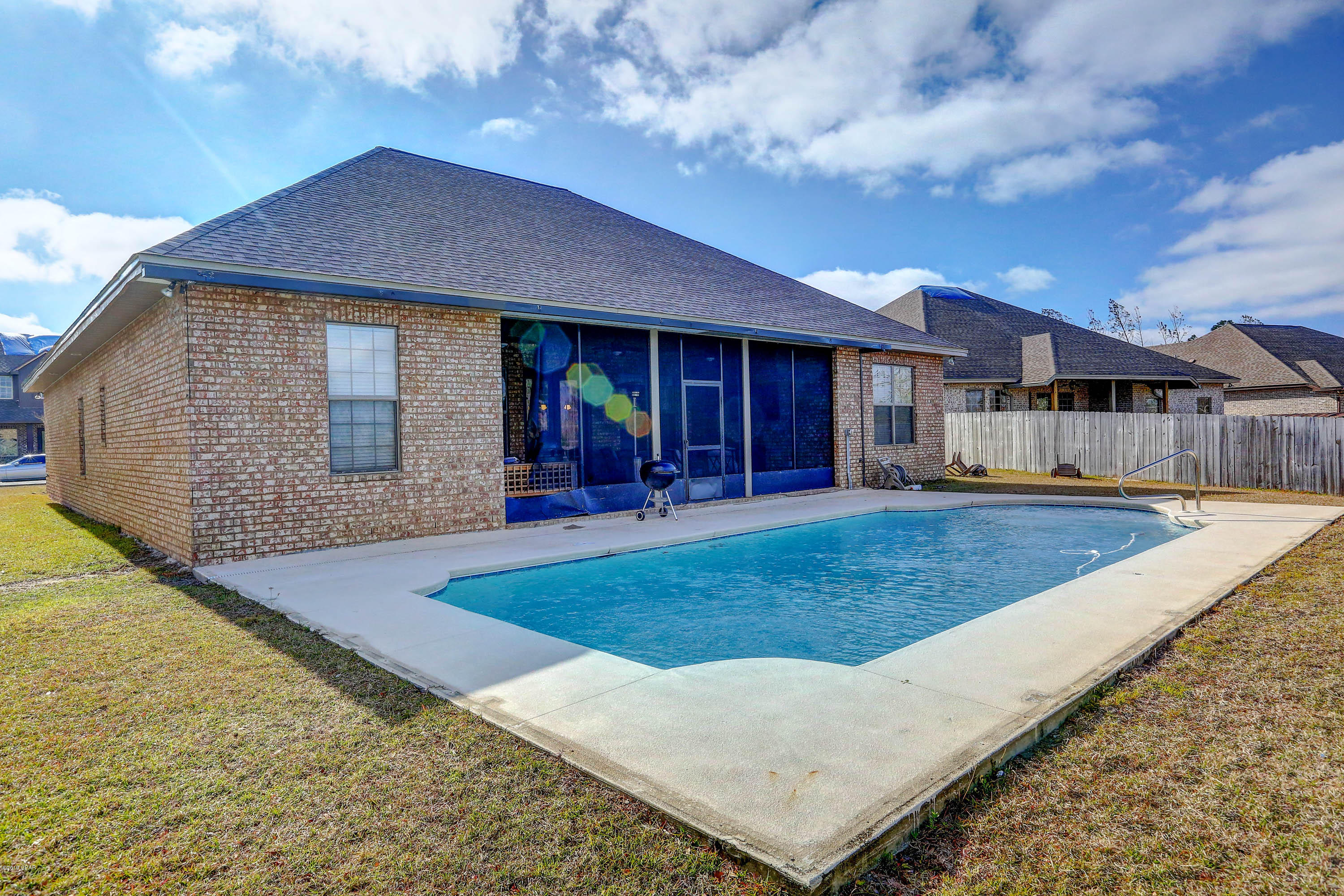 College Oaks - Residential