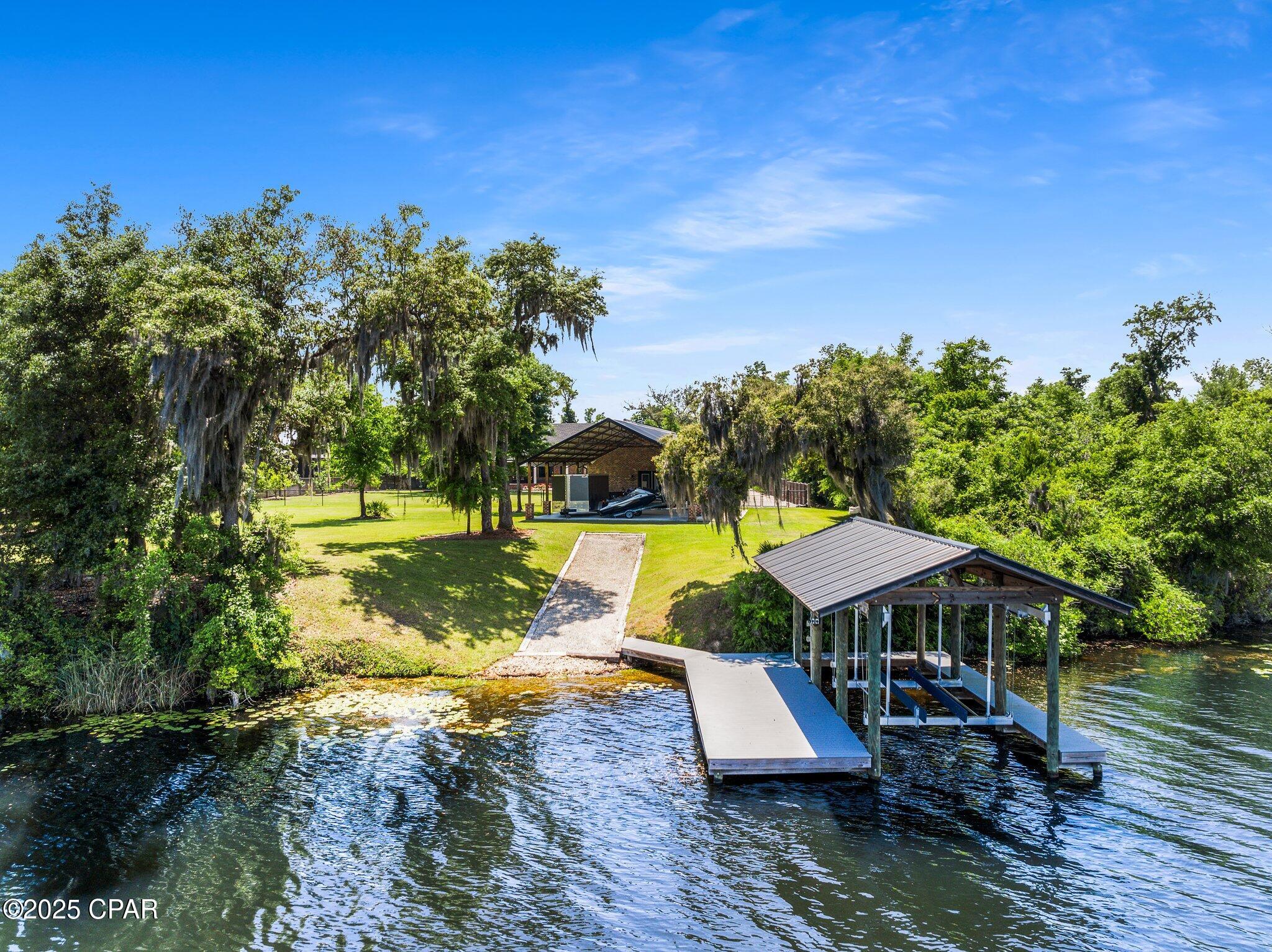 Cedar Creek At Deerpoint Lake - Residential