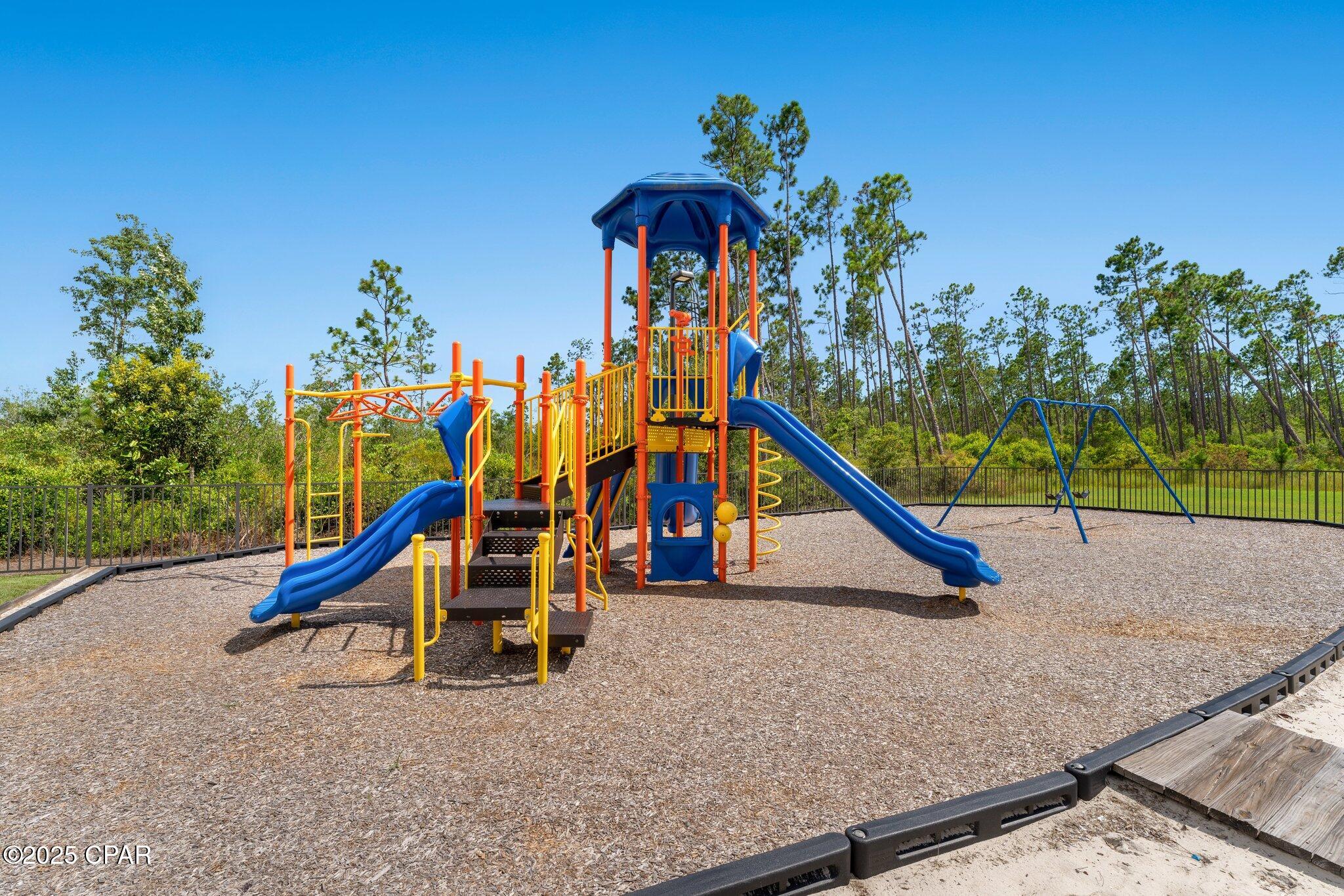 Cedar Creek At Deerpoint Lake - Residential