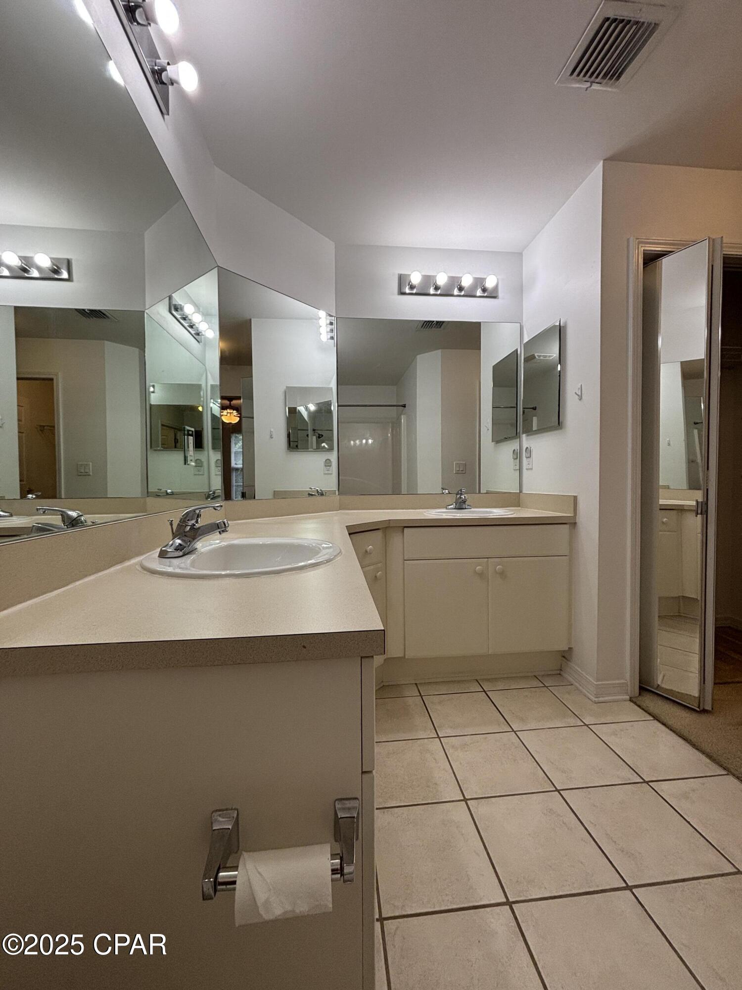 Hammocks - Residential Lease