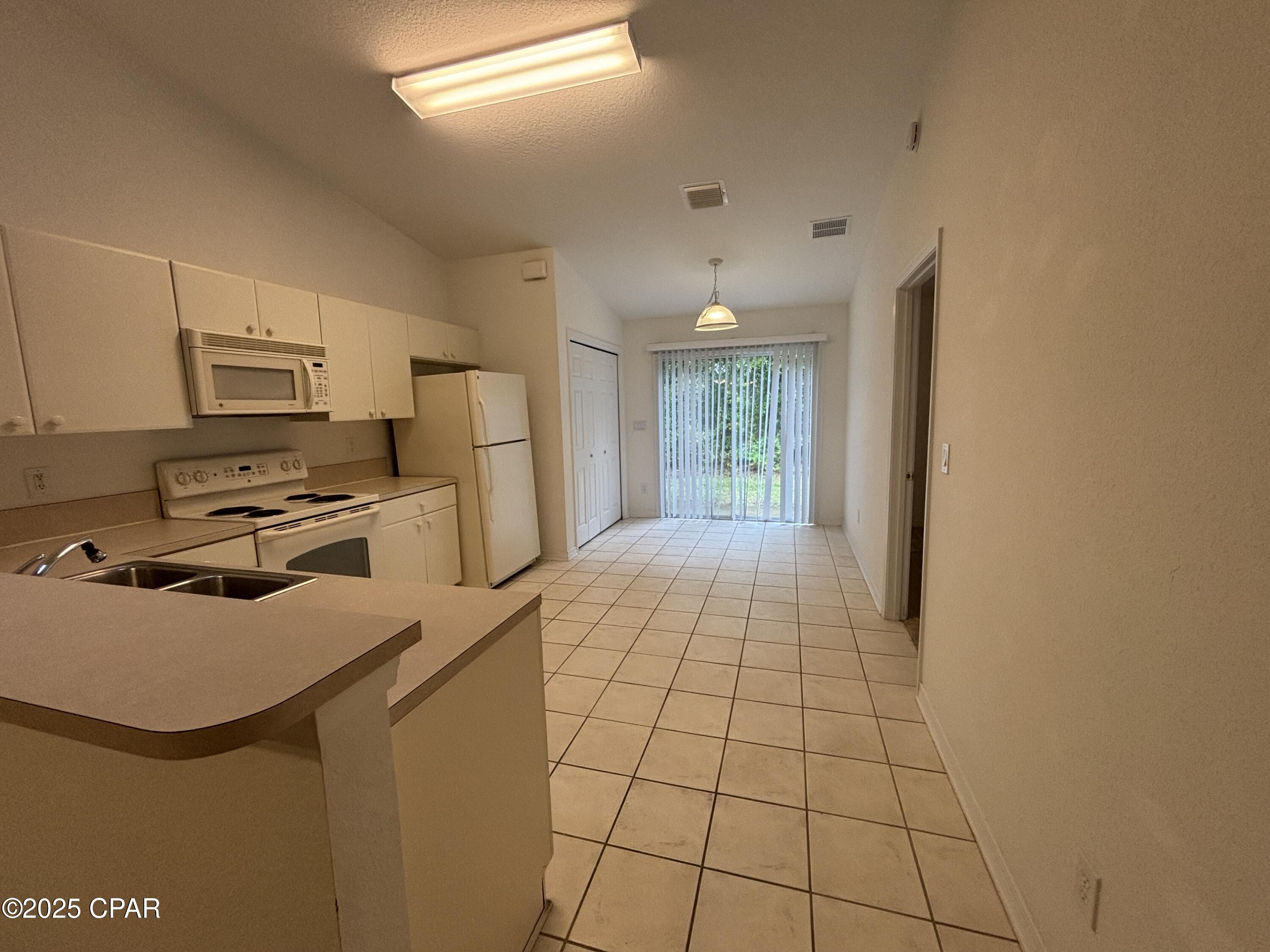 Hammocks - Residential Lease