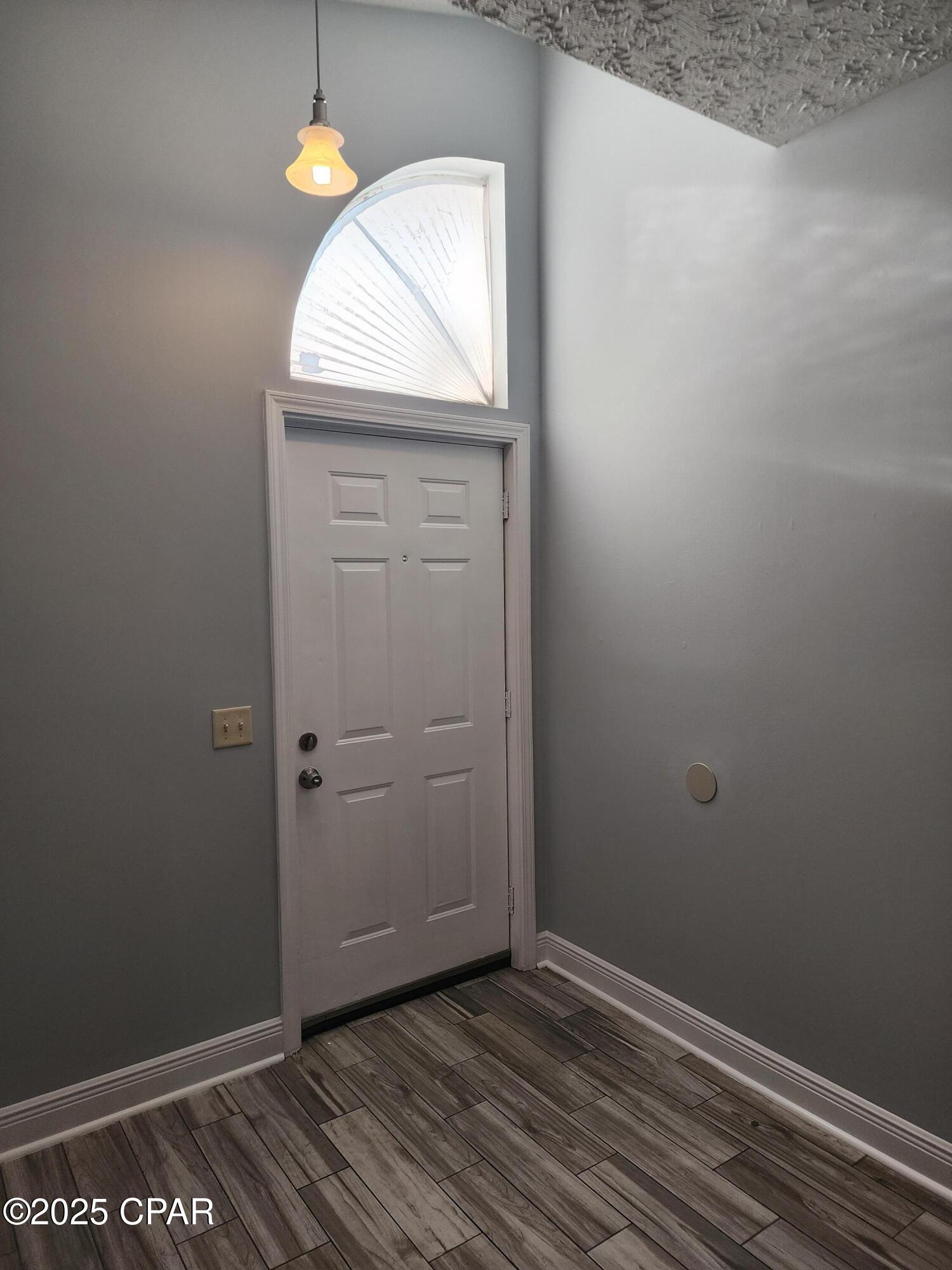 Palm Cove - Residential Lease