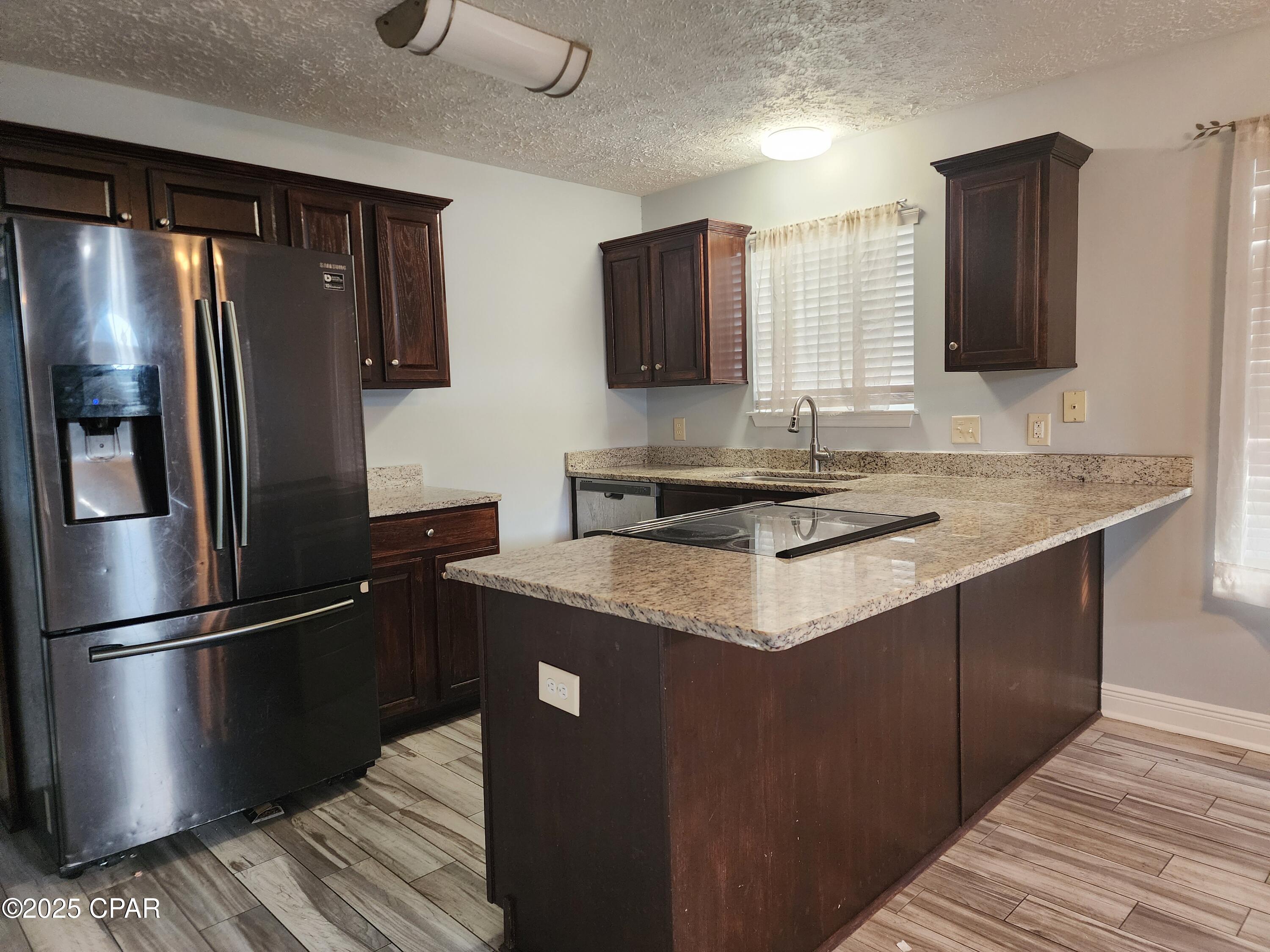 Palm Cove - Residential Lease