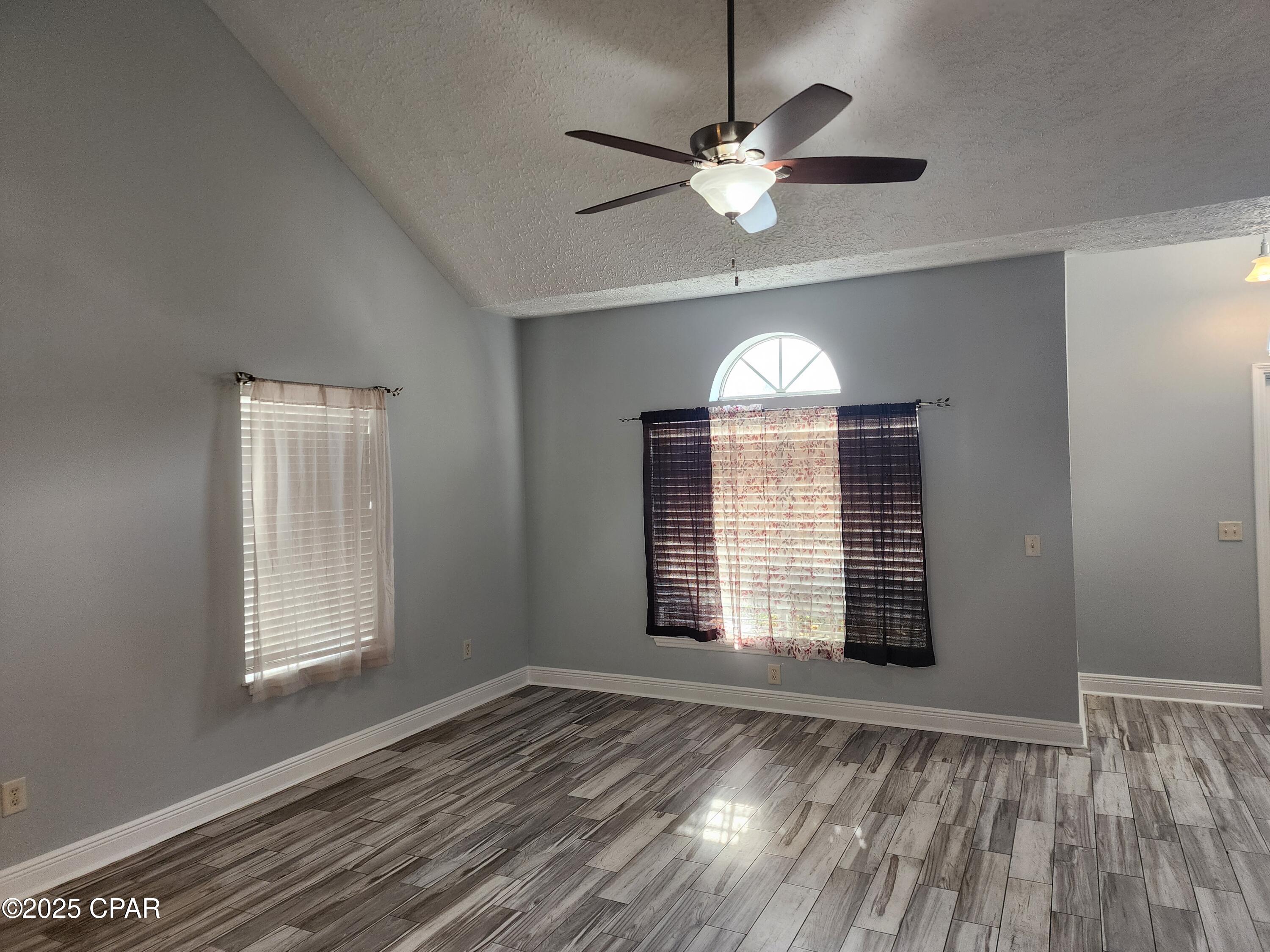 Palm Cove - Residential Lease