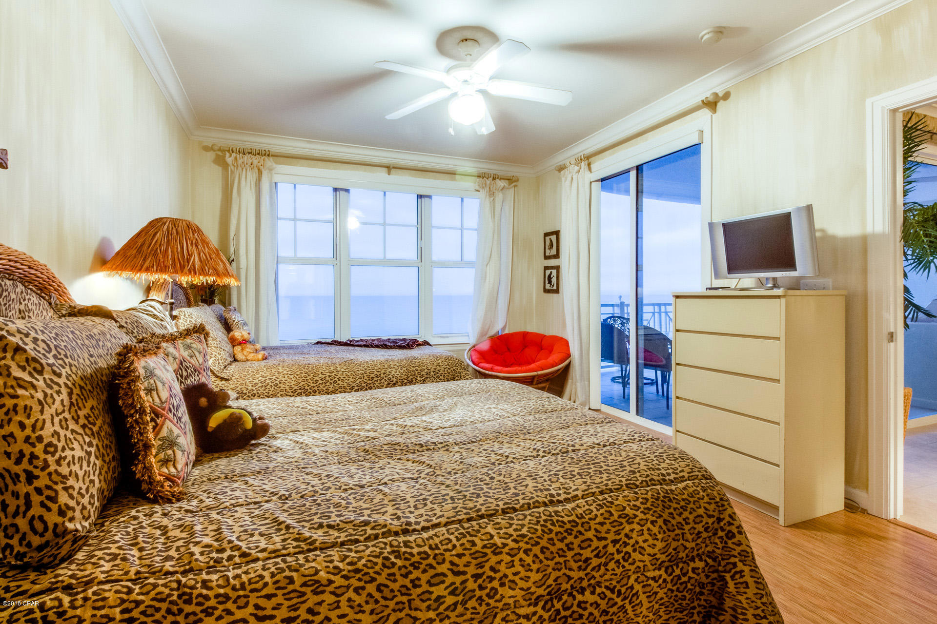 En Soleil Condo - Residential