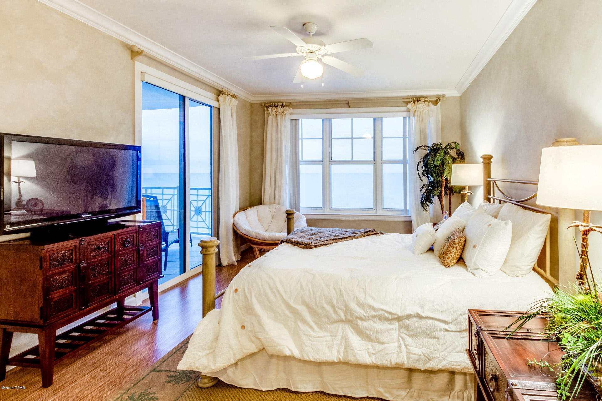 En Soleil Condo - Residential