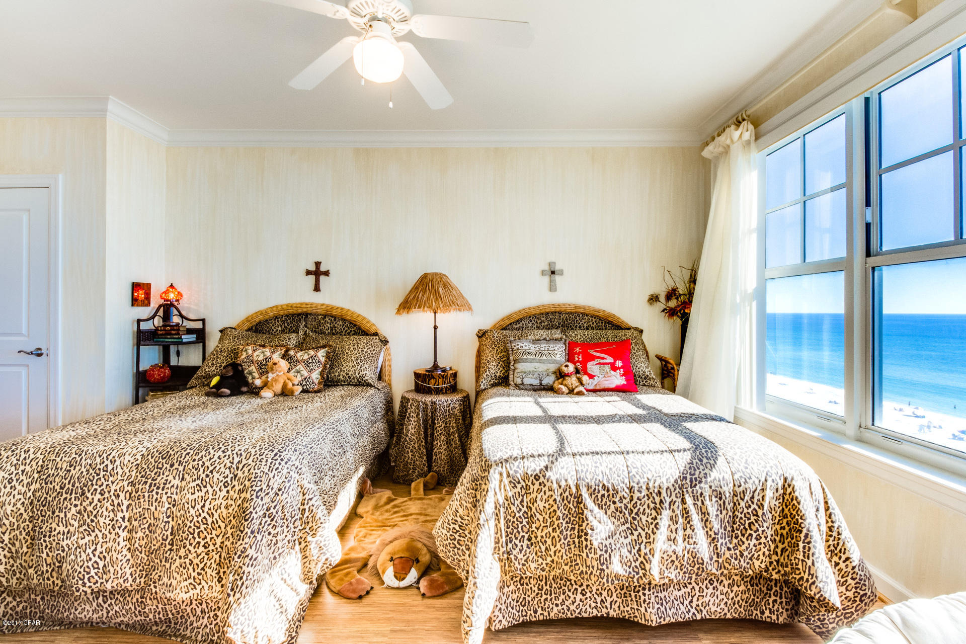 En Soleil Condo - Residential