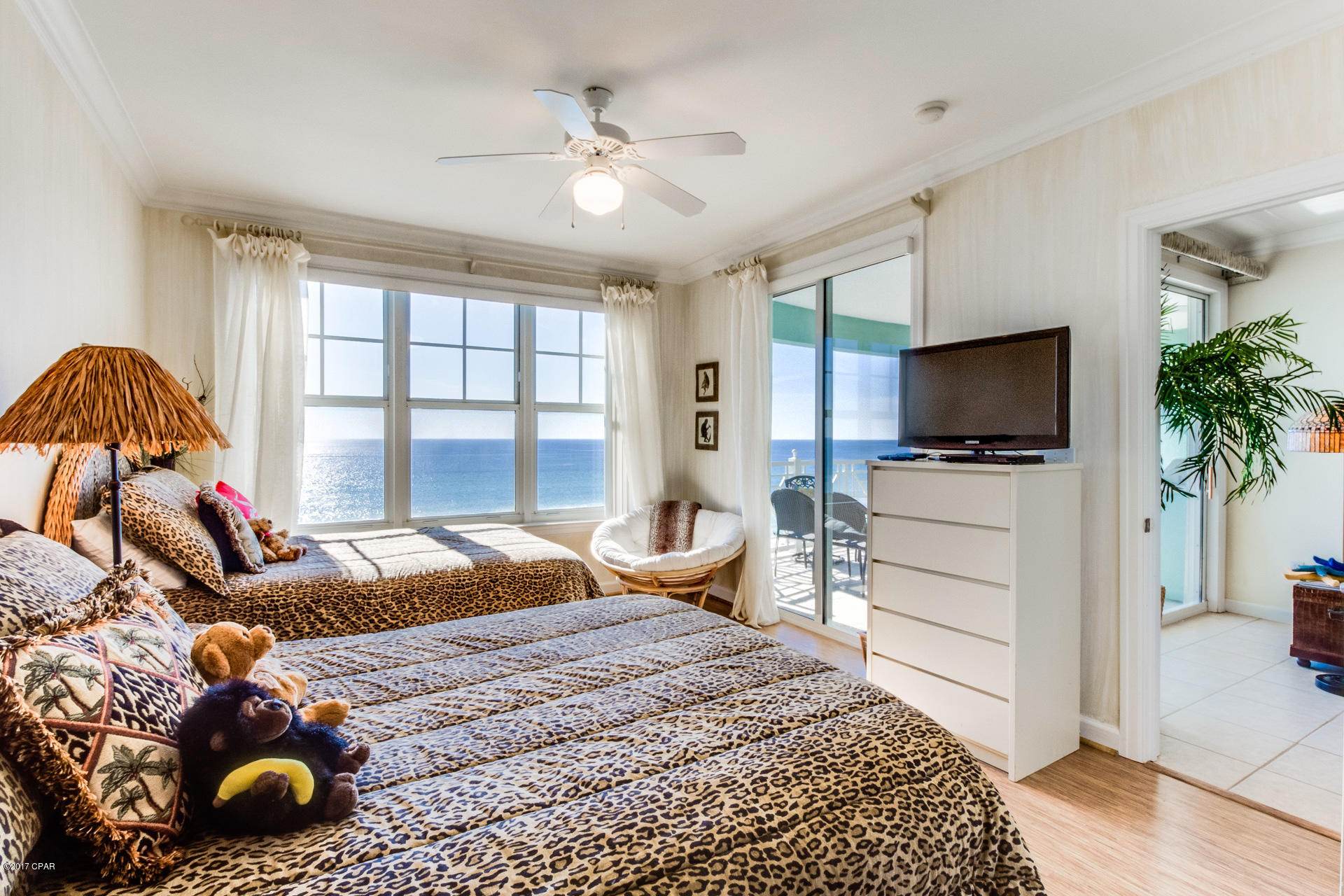 En Soleil Condo - Residential