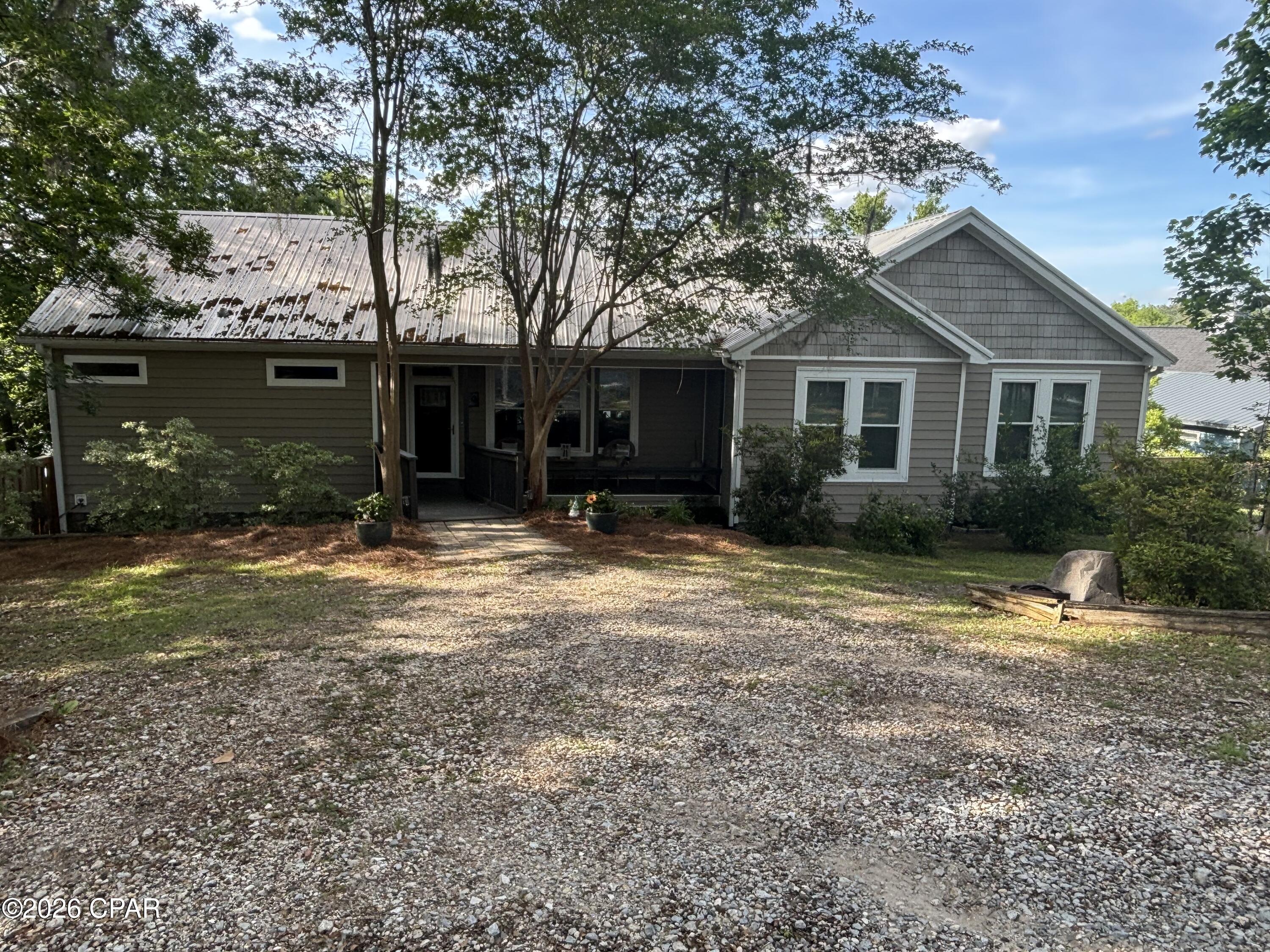 2672 Lakeview Circle