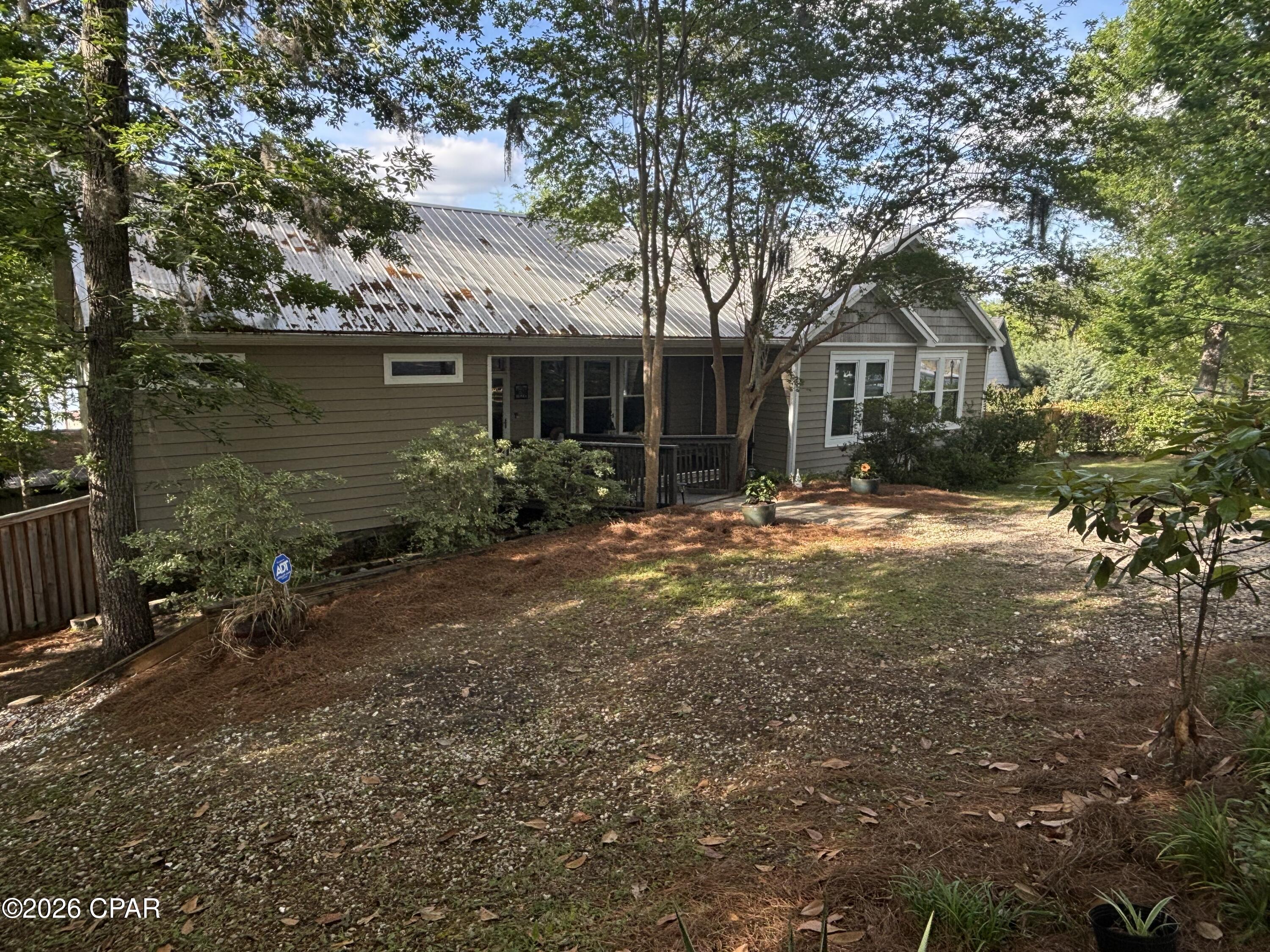 2672 Lakeview Circle