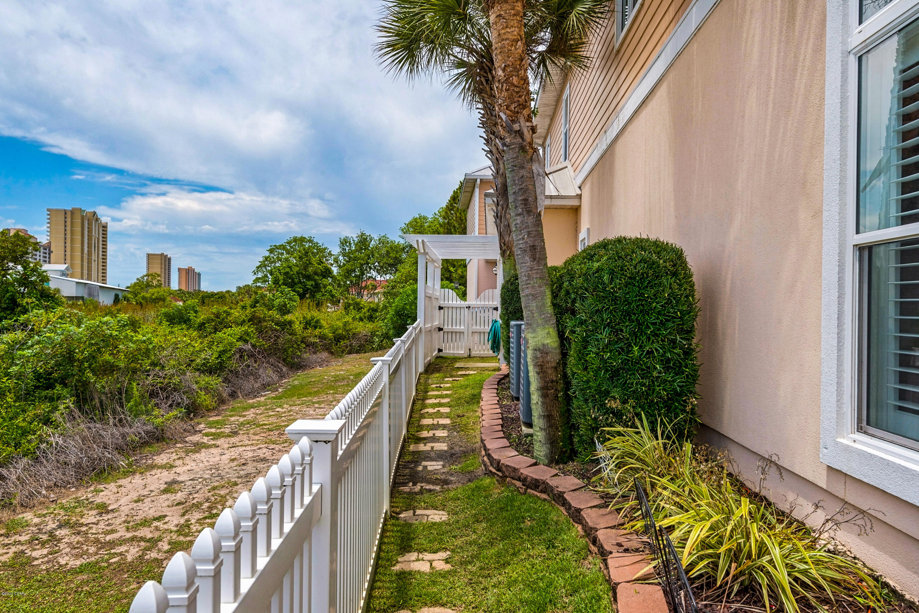 Lakes At Summer Breeze - Residential