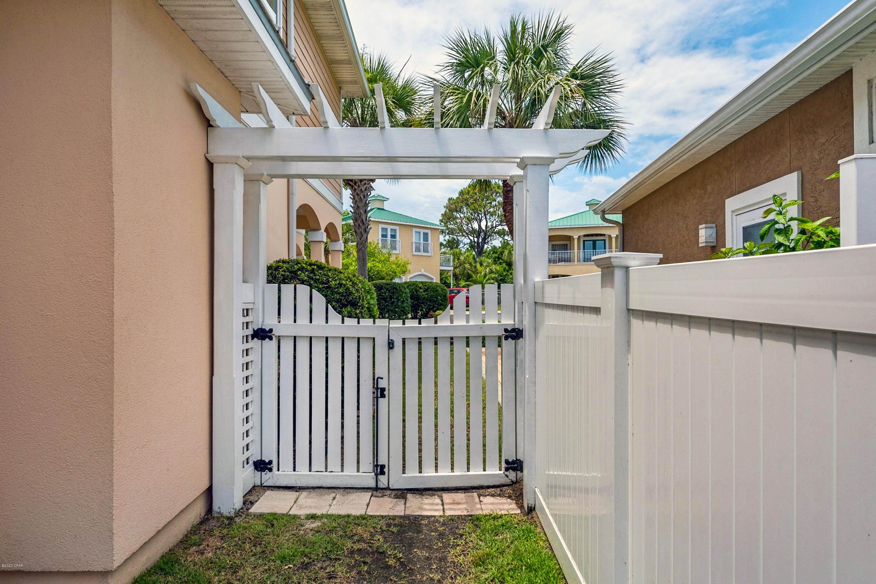 Lakes At Summer Breeze - Residential