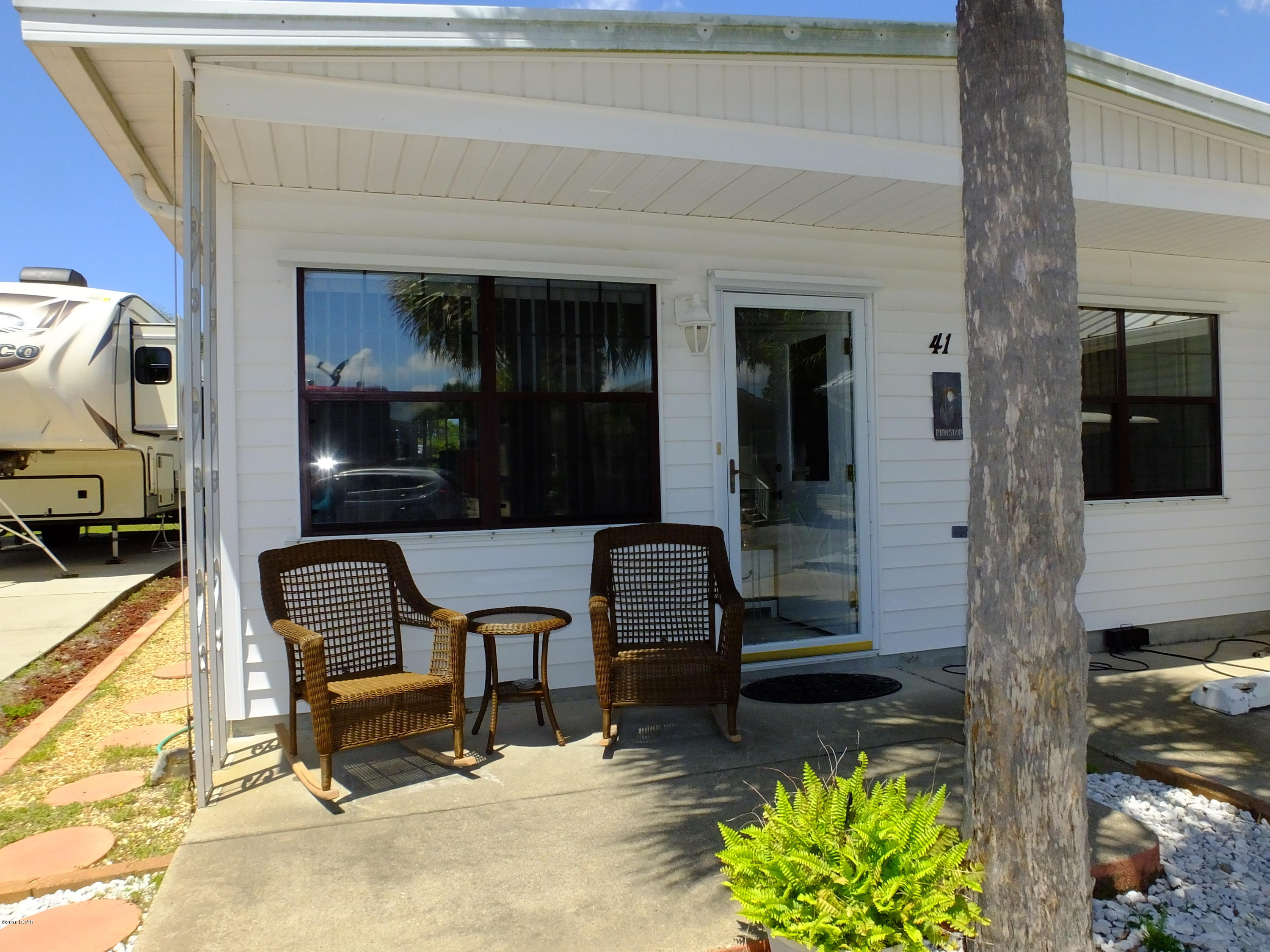 Venture Out Travel Trail - Residential