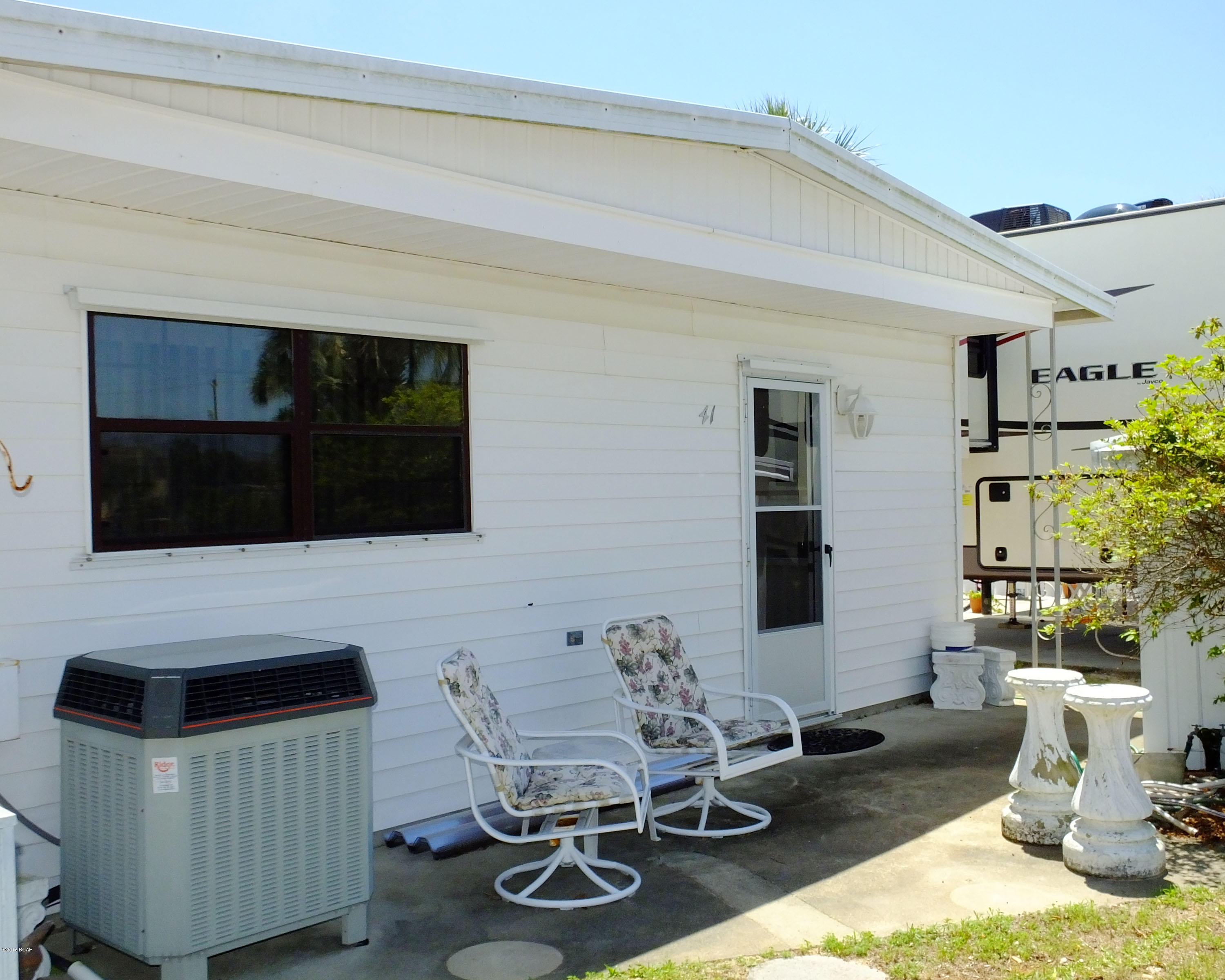 Venture Out Travel Trail - Residential